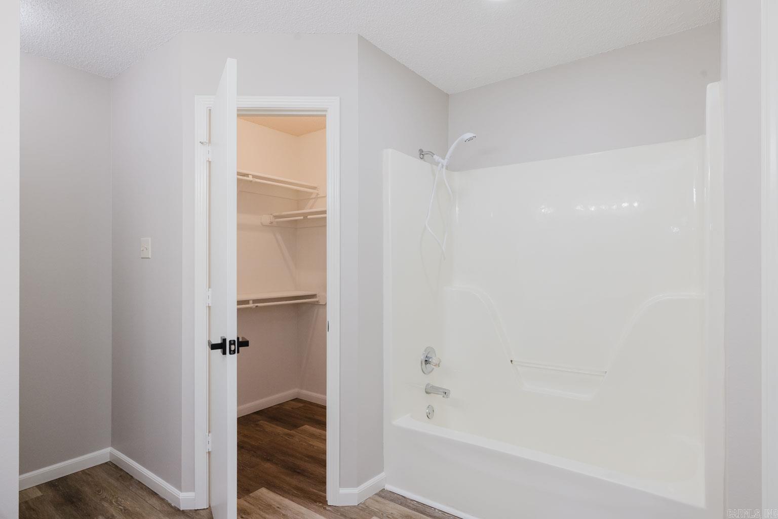 FOREST COVE - Residential