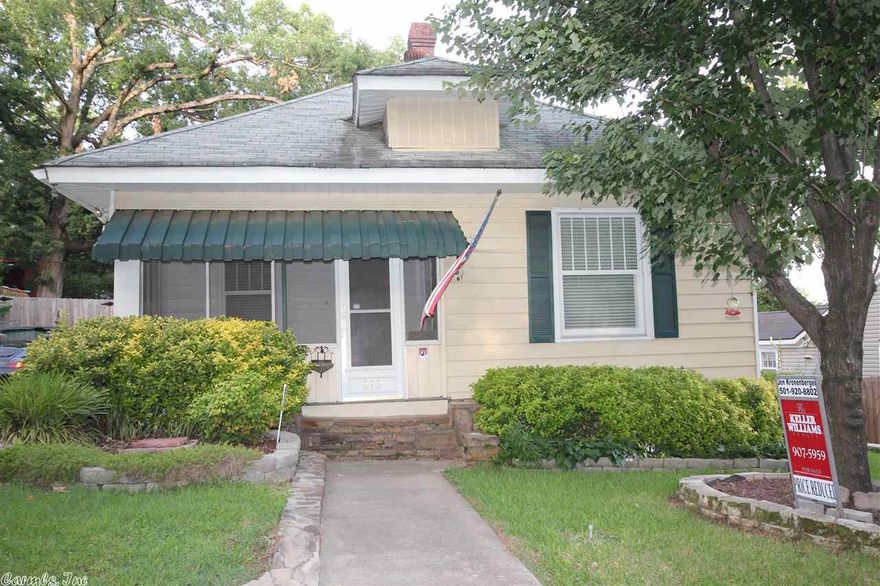 Great location. Bungalow in Historic Hillcrest.