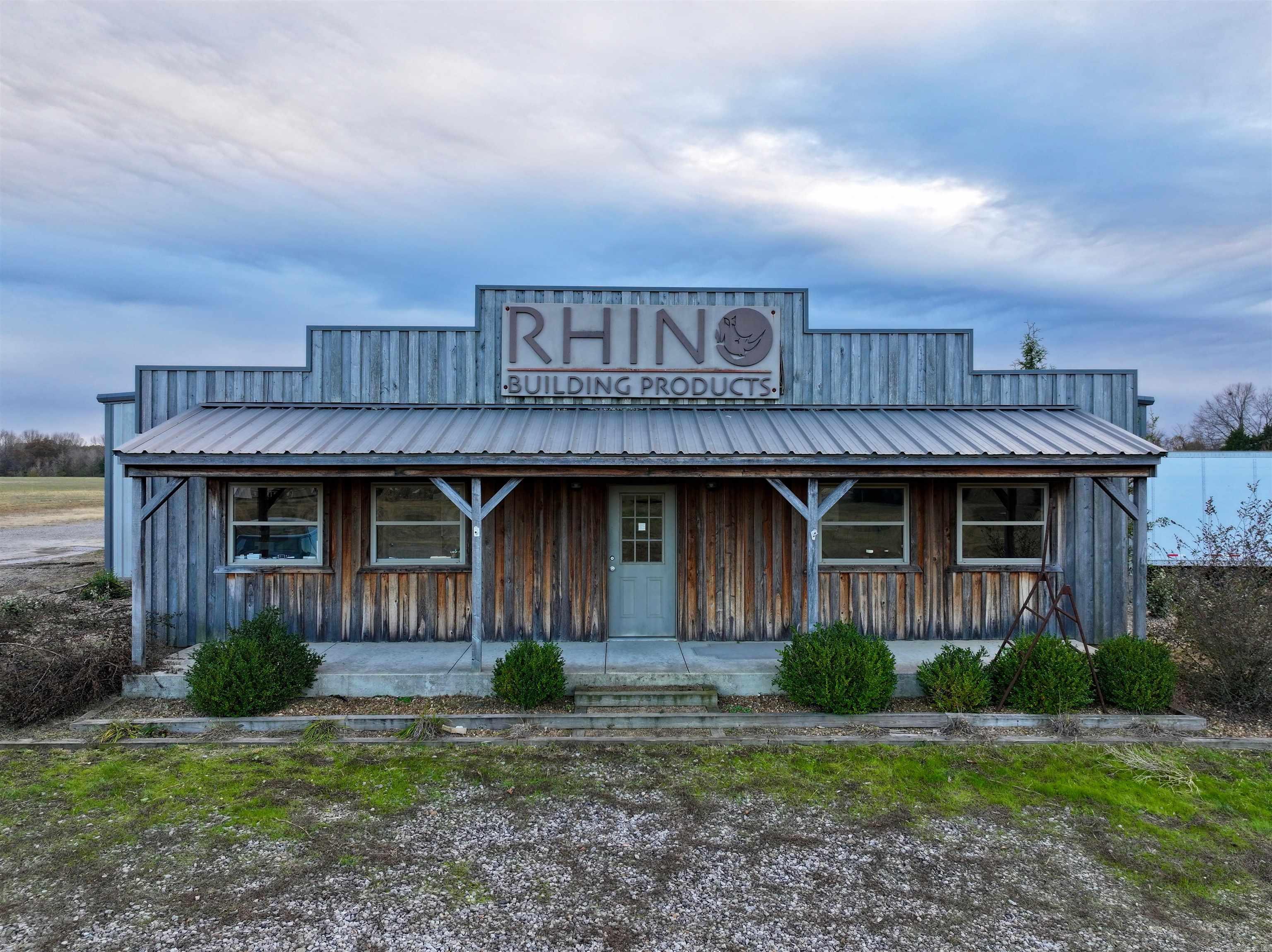 Metes & Bounds - Commercial Sale