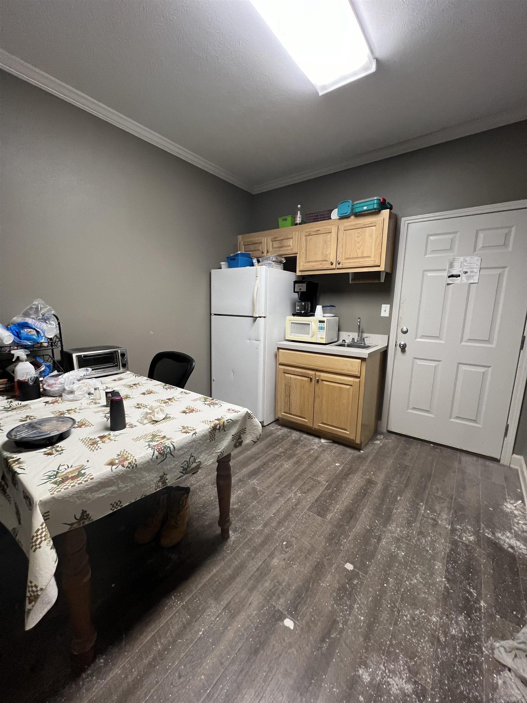 Metes & Bounds - Commercial Sale