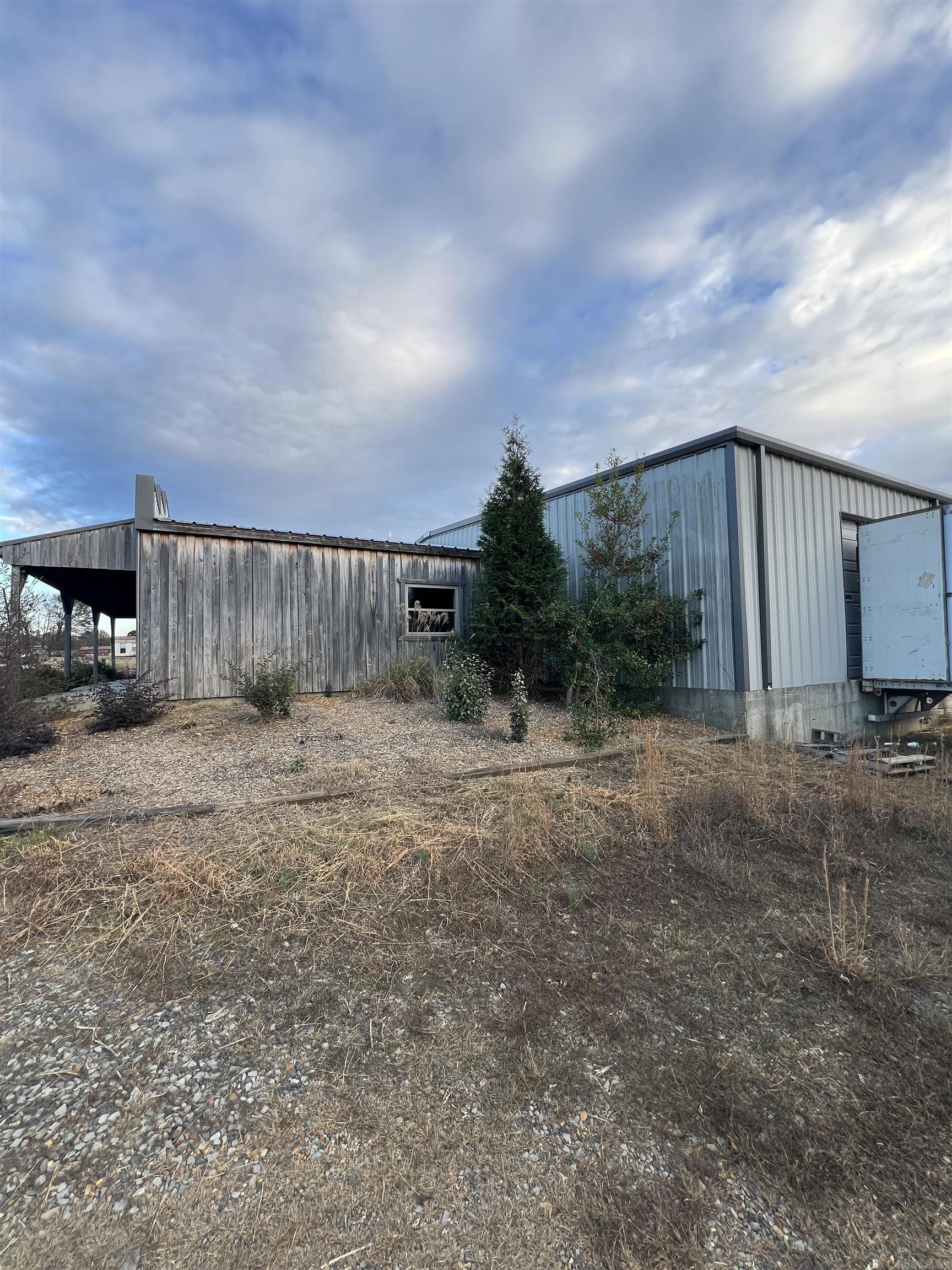 Metes & Bounds - Commercial Sale