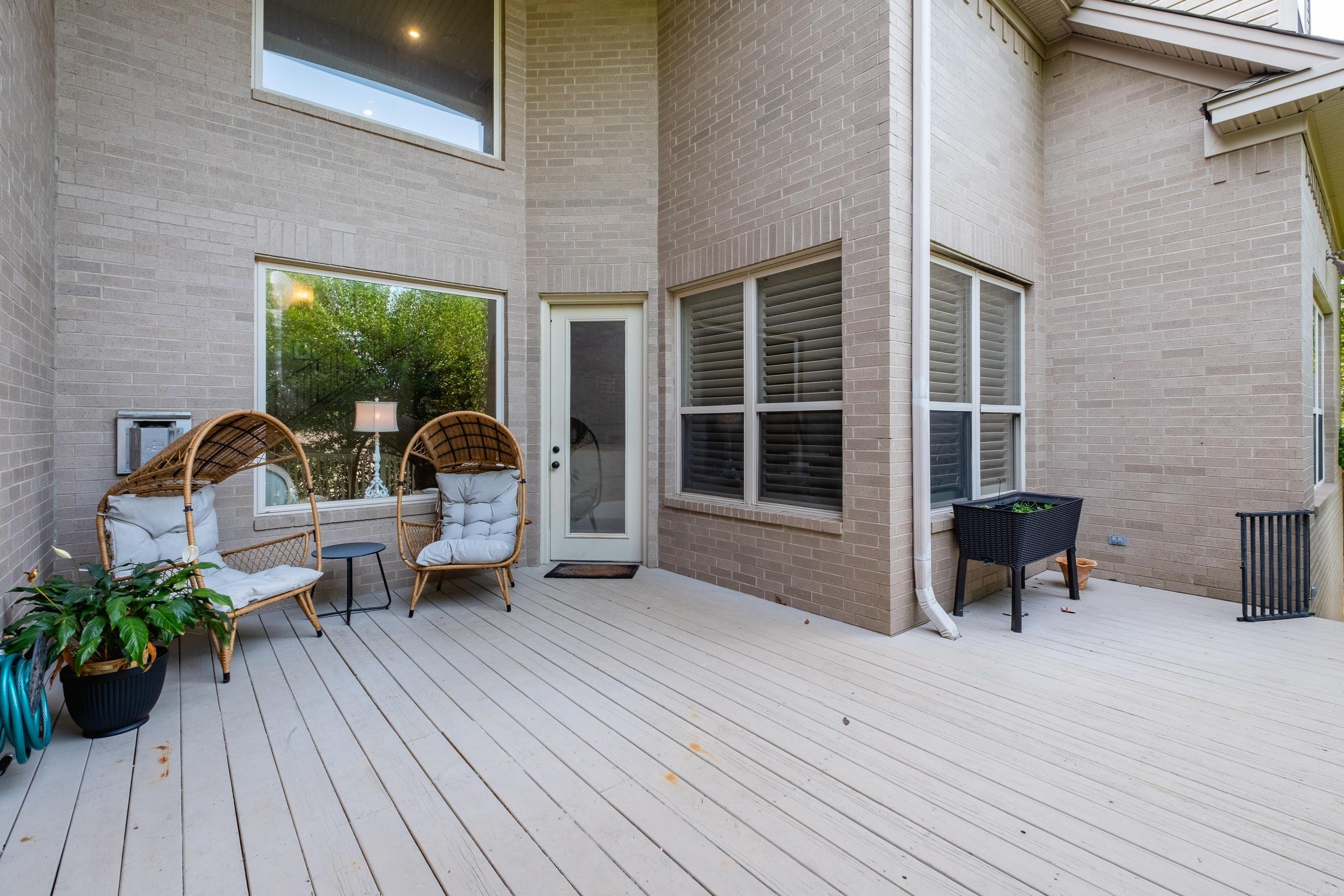 CHENAL VALLEY EPERNAY PLACE - Residential