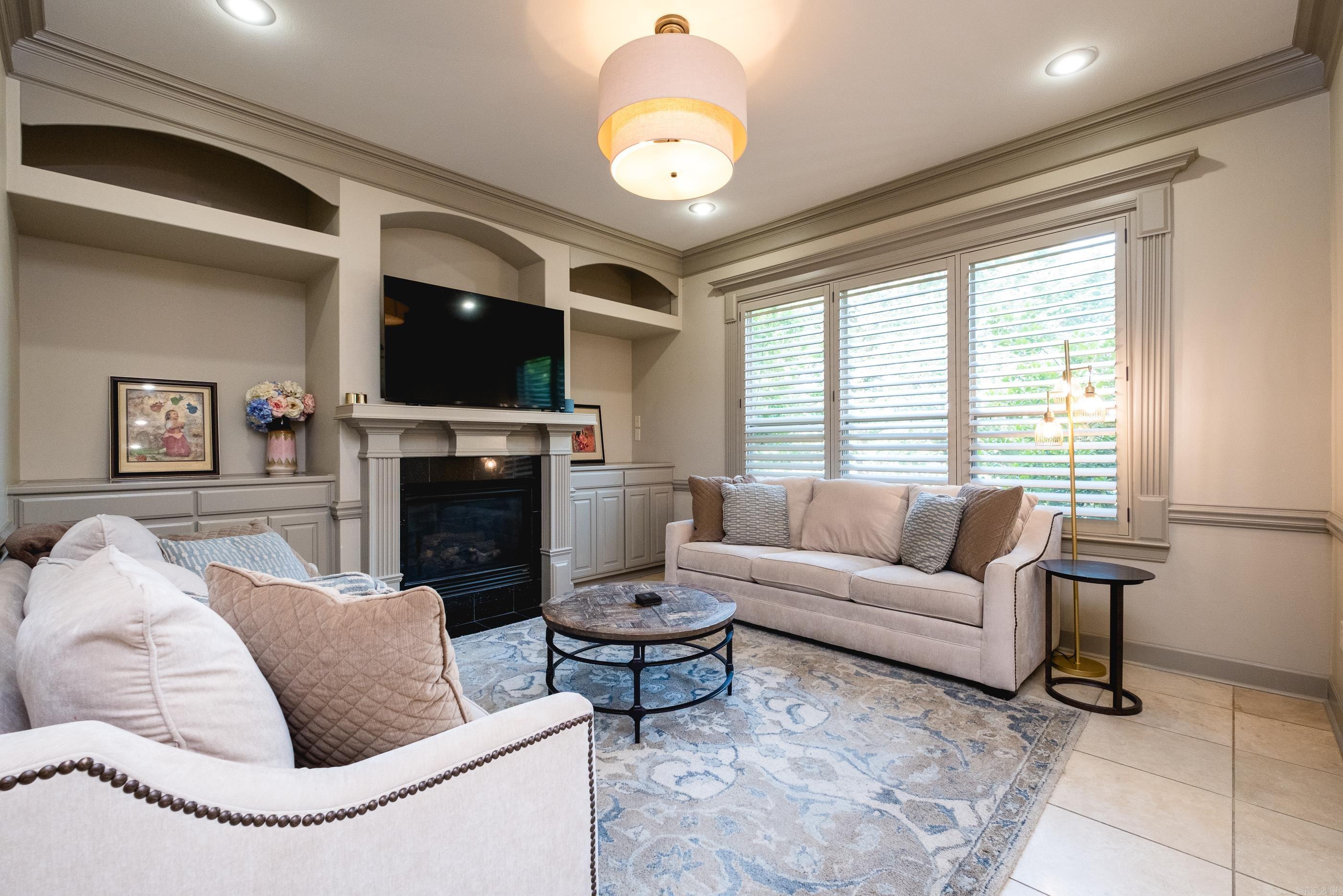 CHENAL VALLEY EPERNAY PLACE - Residential