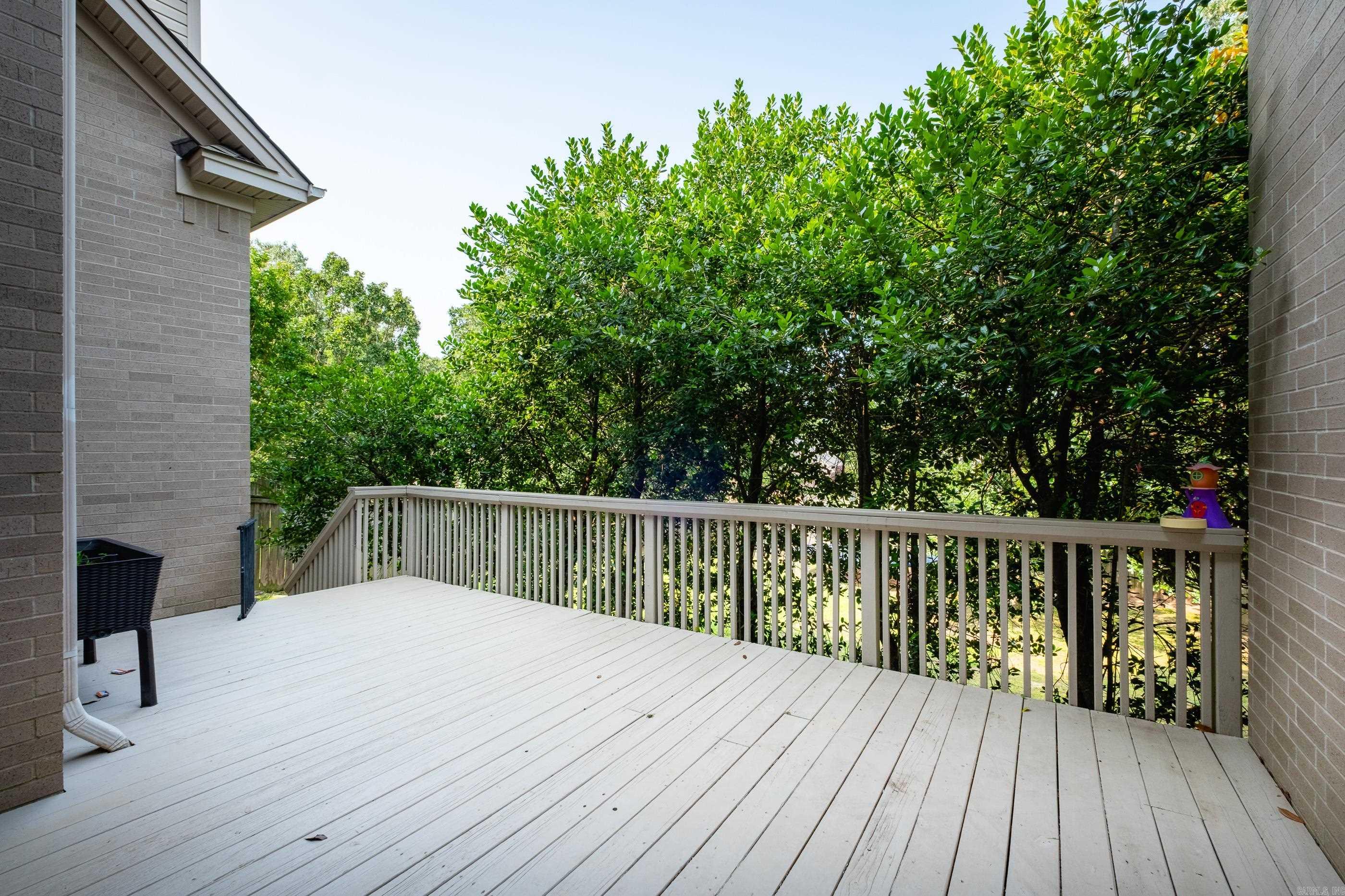 CHENAL VALLEY EPERNAY PLACE - Residential