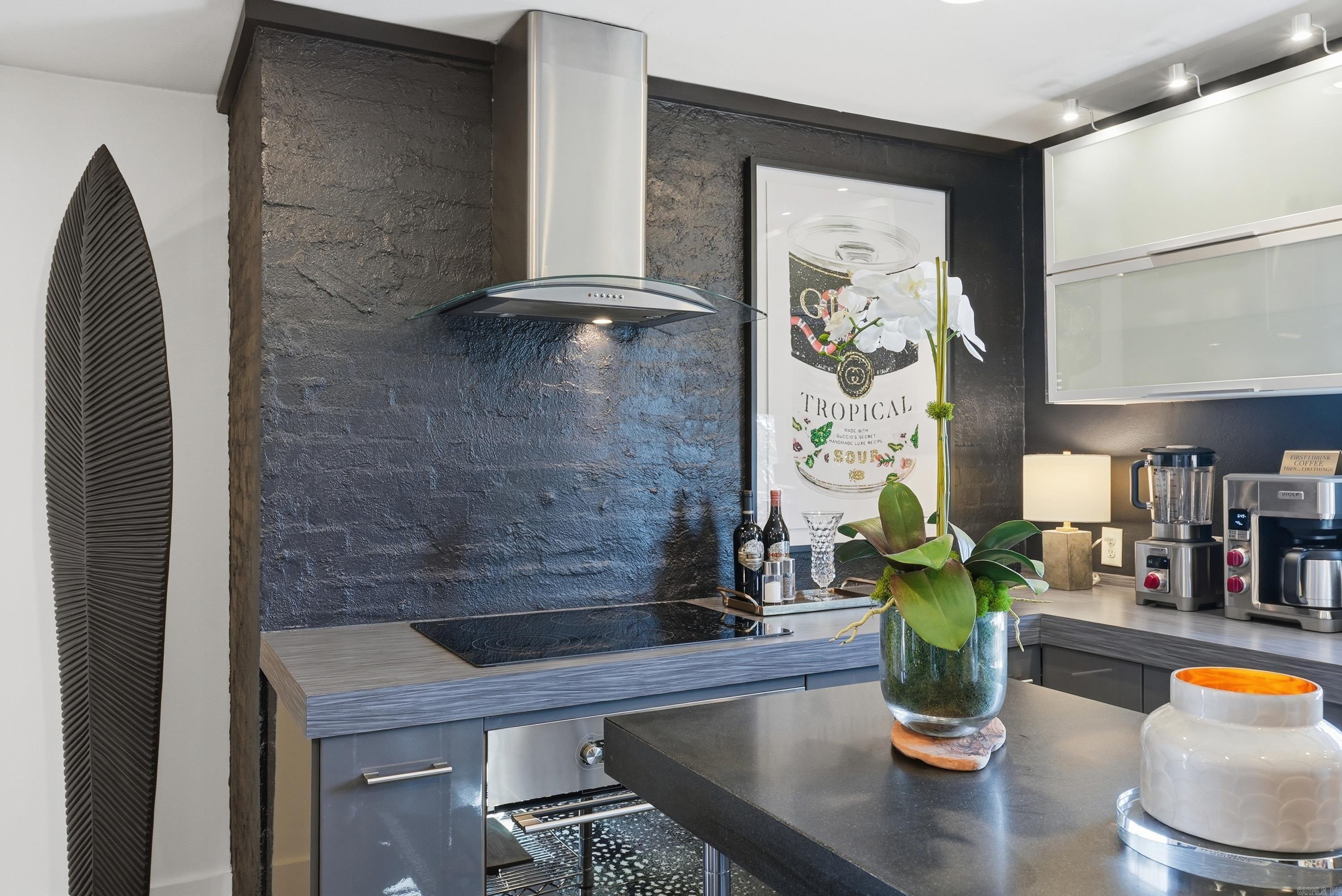 PLAZA HEIGHTS - Residential