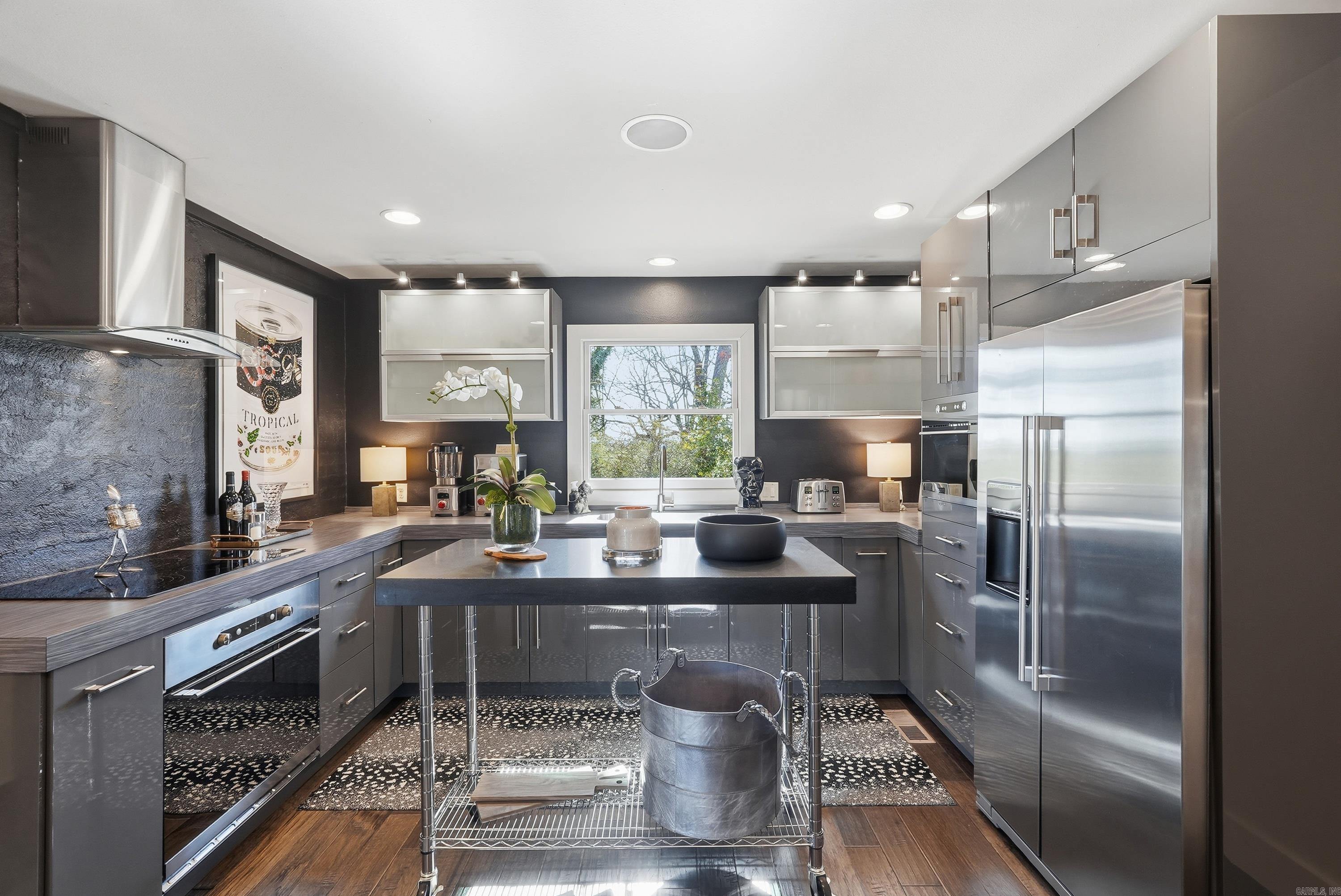 PLAZA HEIGHTS - Residential