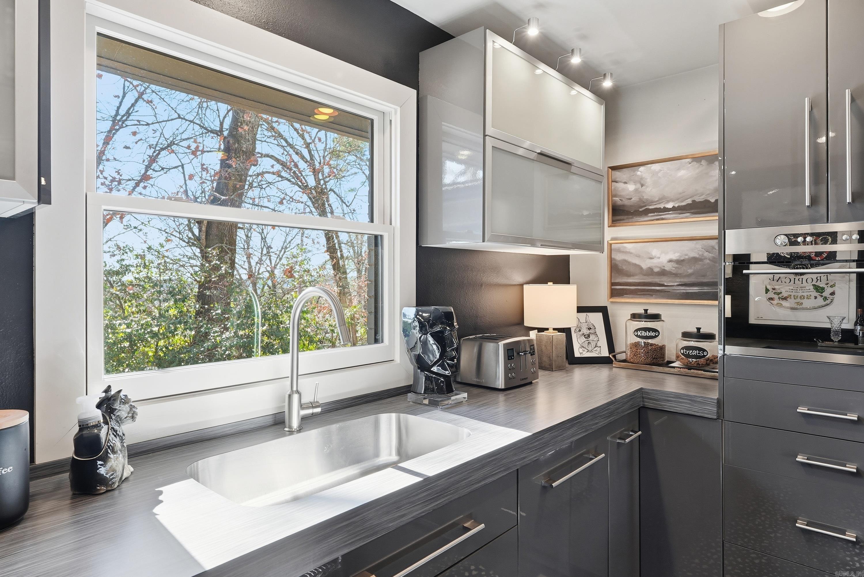 PLAZA HEIGHTS - Residential