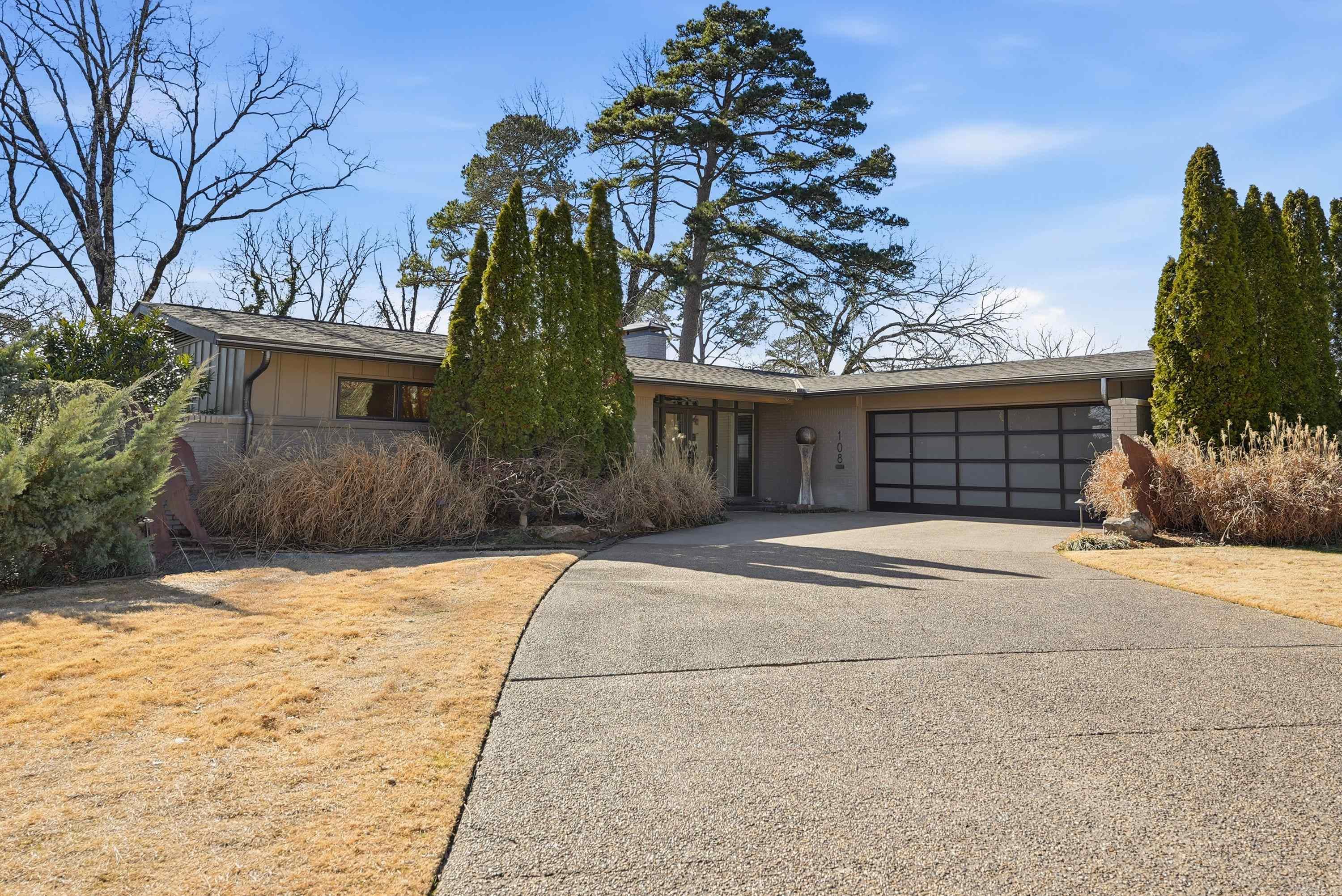 PLAZA HEIGHTS - Residential