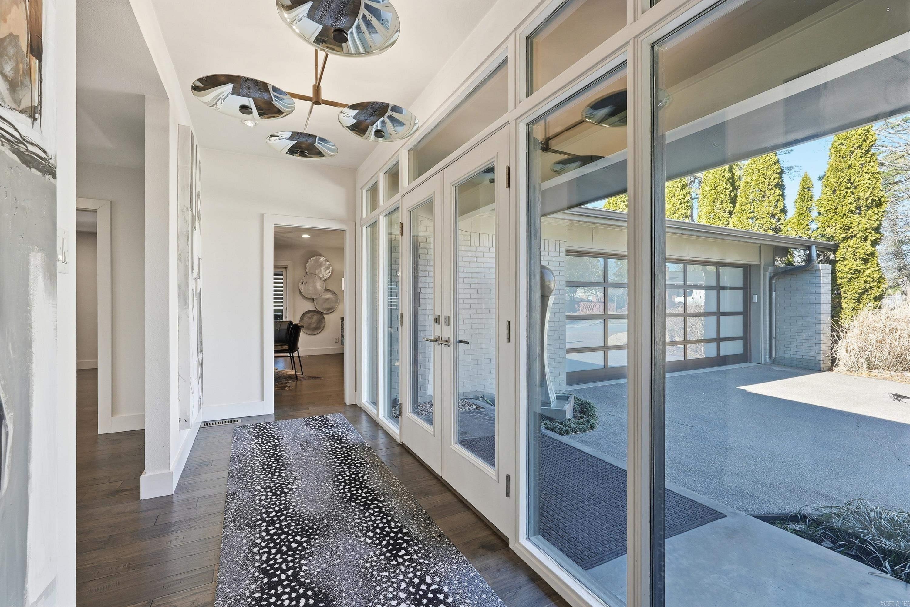 PLAZA HEIGHTS - Residential