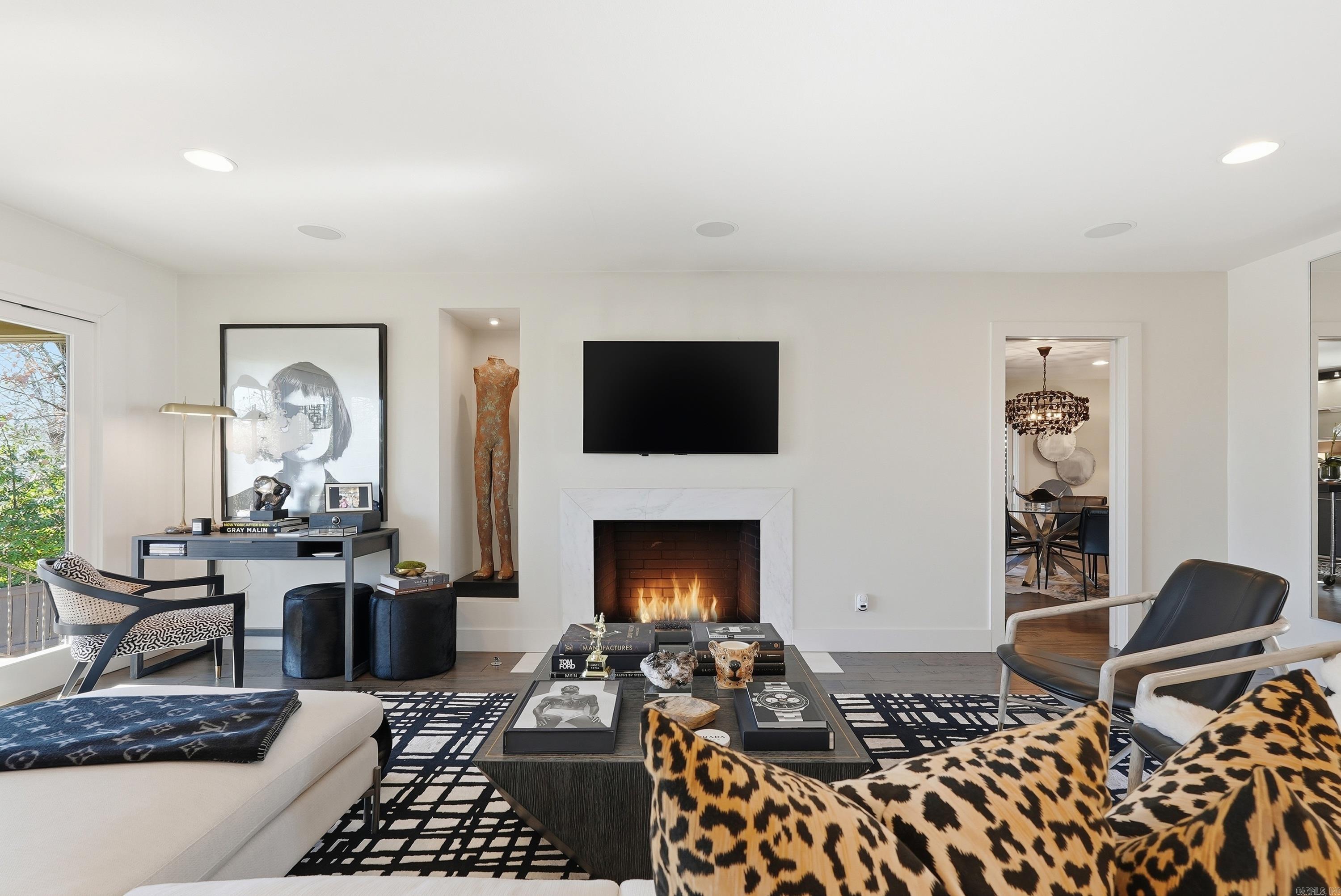 PLAZA HEIGHTS - Residential