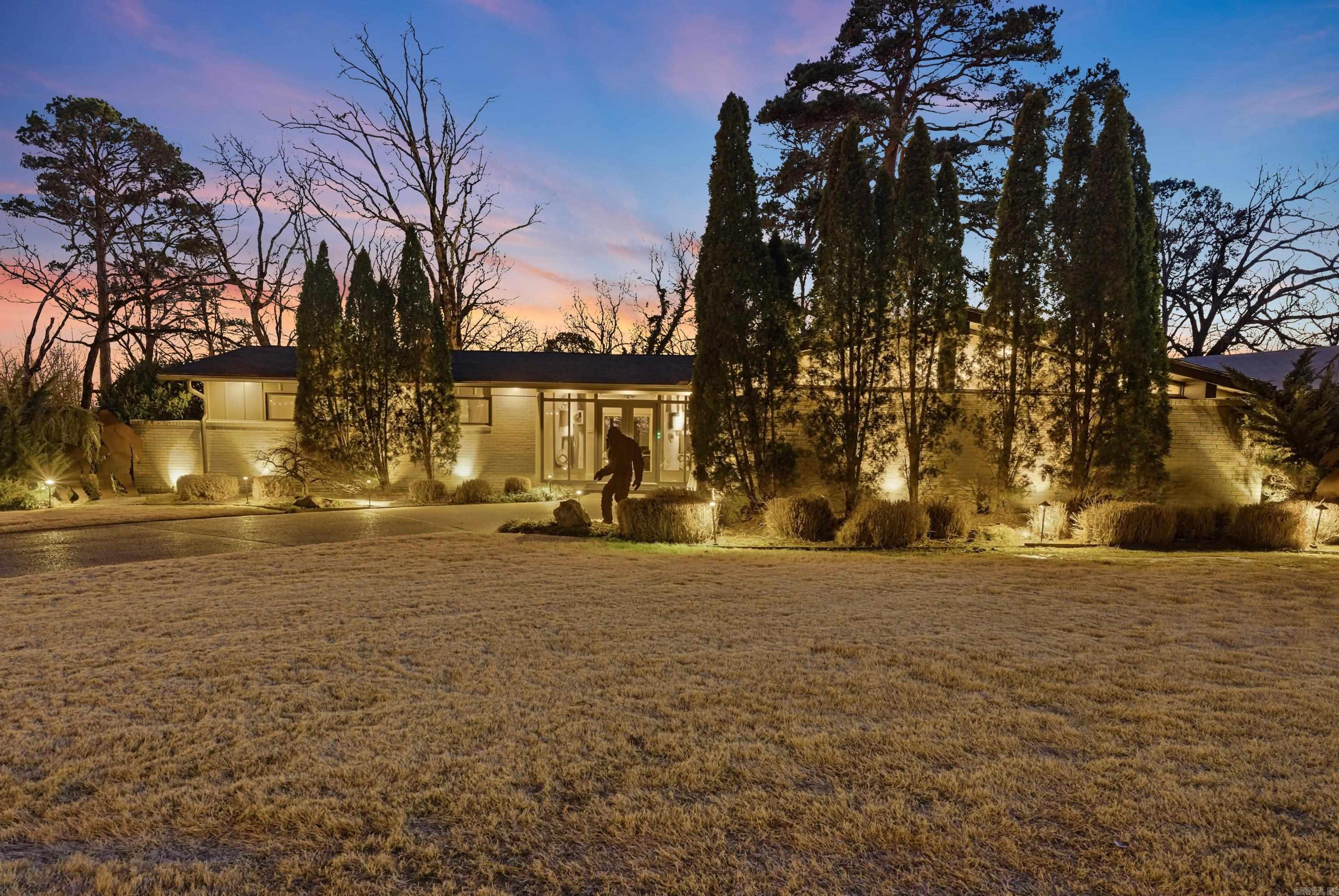 PLAZA HEIGHTS - Residential