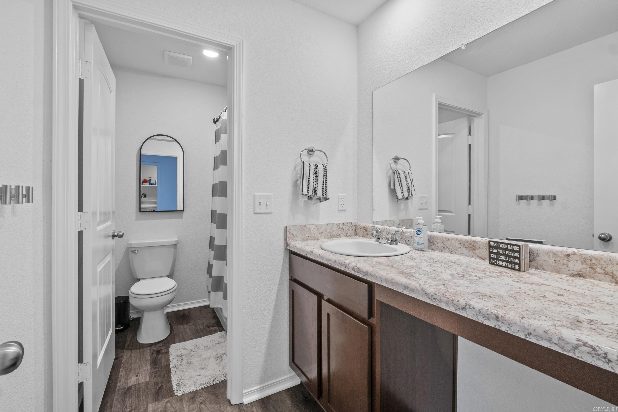 COUNTRY CLUB OF ARK THE - Residential