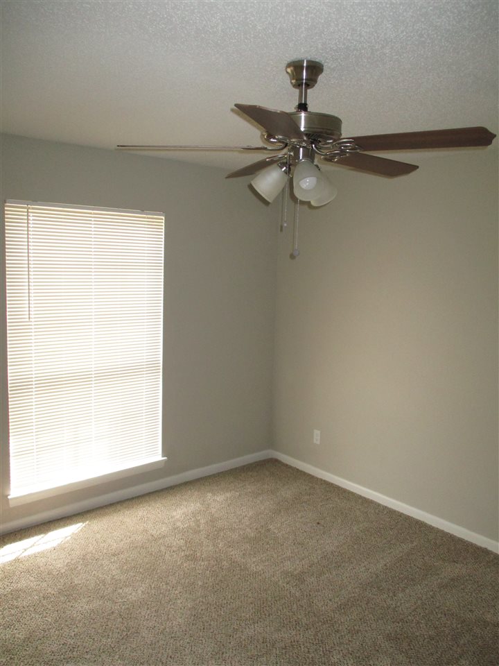 North Hills Manor #1 - Residential Lease