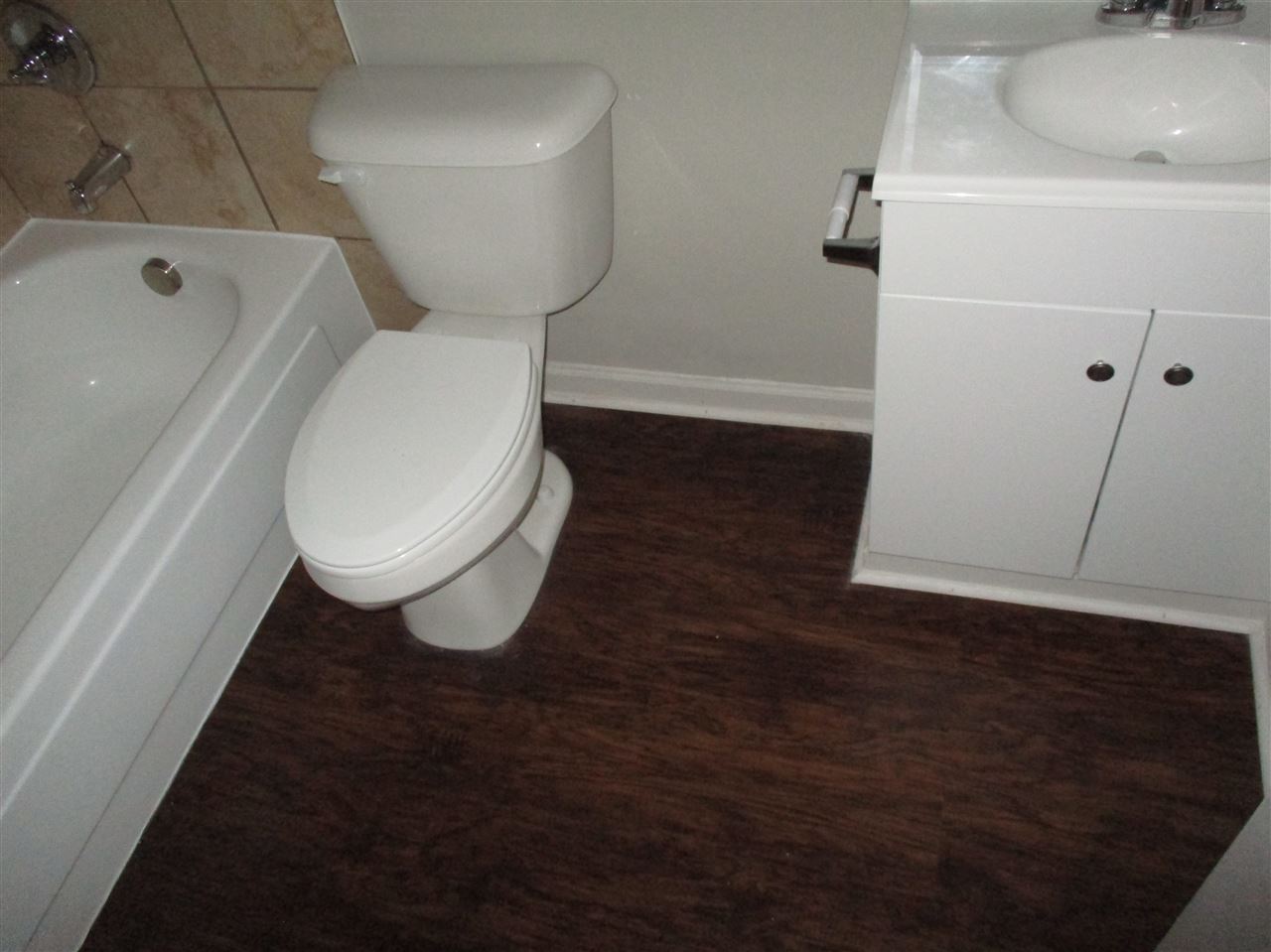 North Hills Manor #1 - Residential Lease