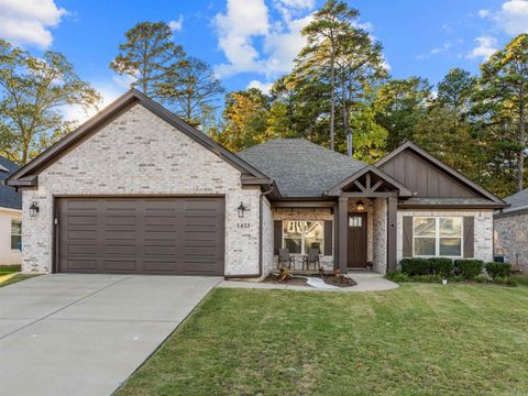 Photo of 1433 WOOLRIDGE Drive, Benton, AR 72015 (MLS # 25042550)