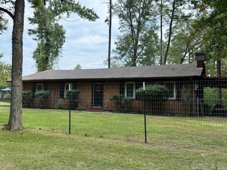 Looking for Country Living! Come take a look at this Great 3 bed 2 bath home just outside the city limits. New roof 2019, new windows 2020, French drain and gutters 2020, HVAC and attic insulation 2022, 2 water heaters replacement 2021 and 2023, Ventilation system under house 2024.