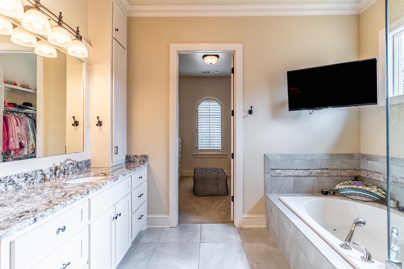 CHENAL VALLEY "ACCADIA COURT" - Residential