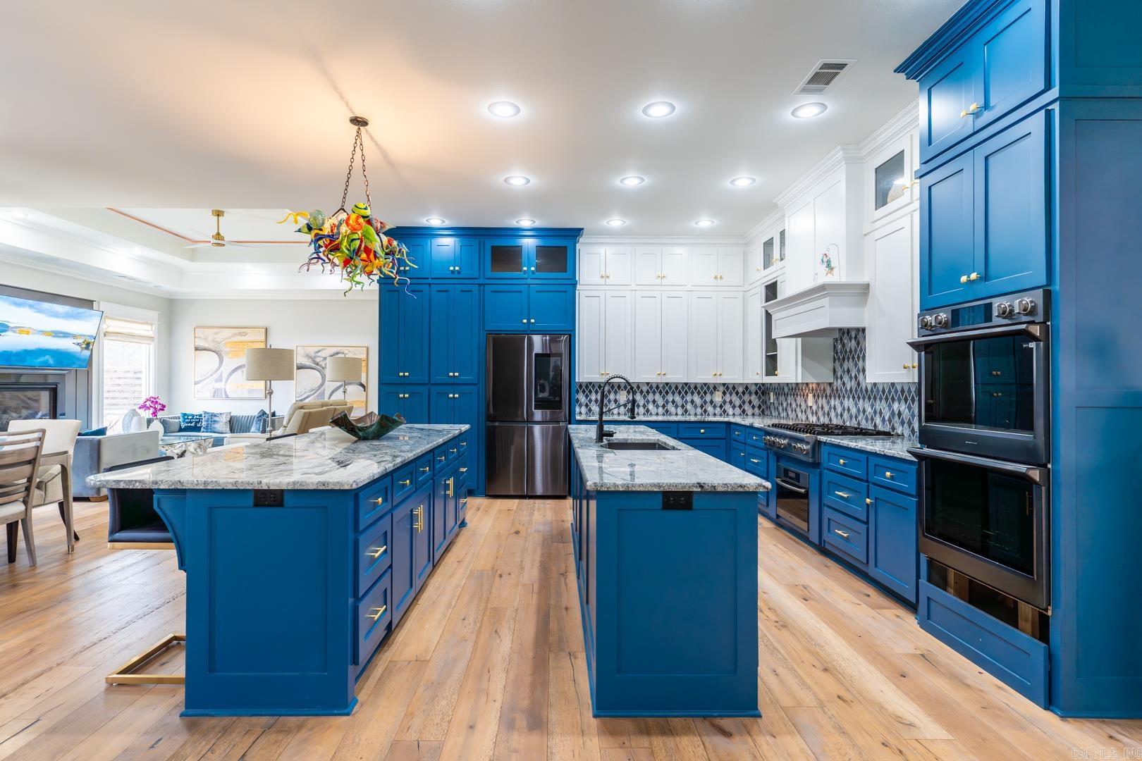 CHENAL VALLEY "ACCADIA COURT" - Residential