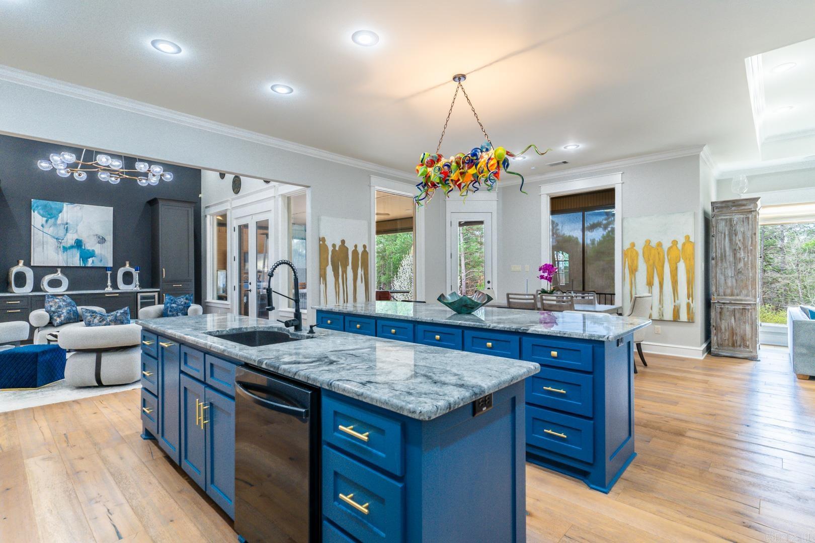 CHENAL VALLEY "ACCADIA COURT" - Residential