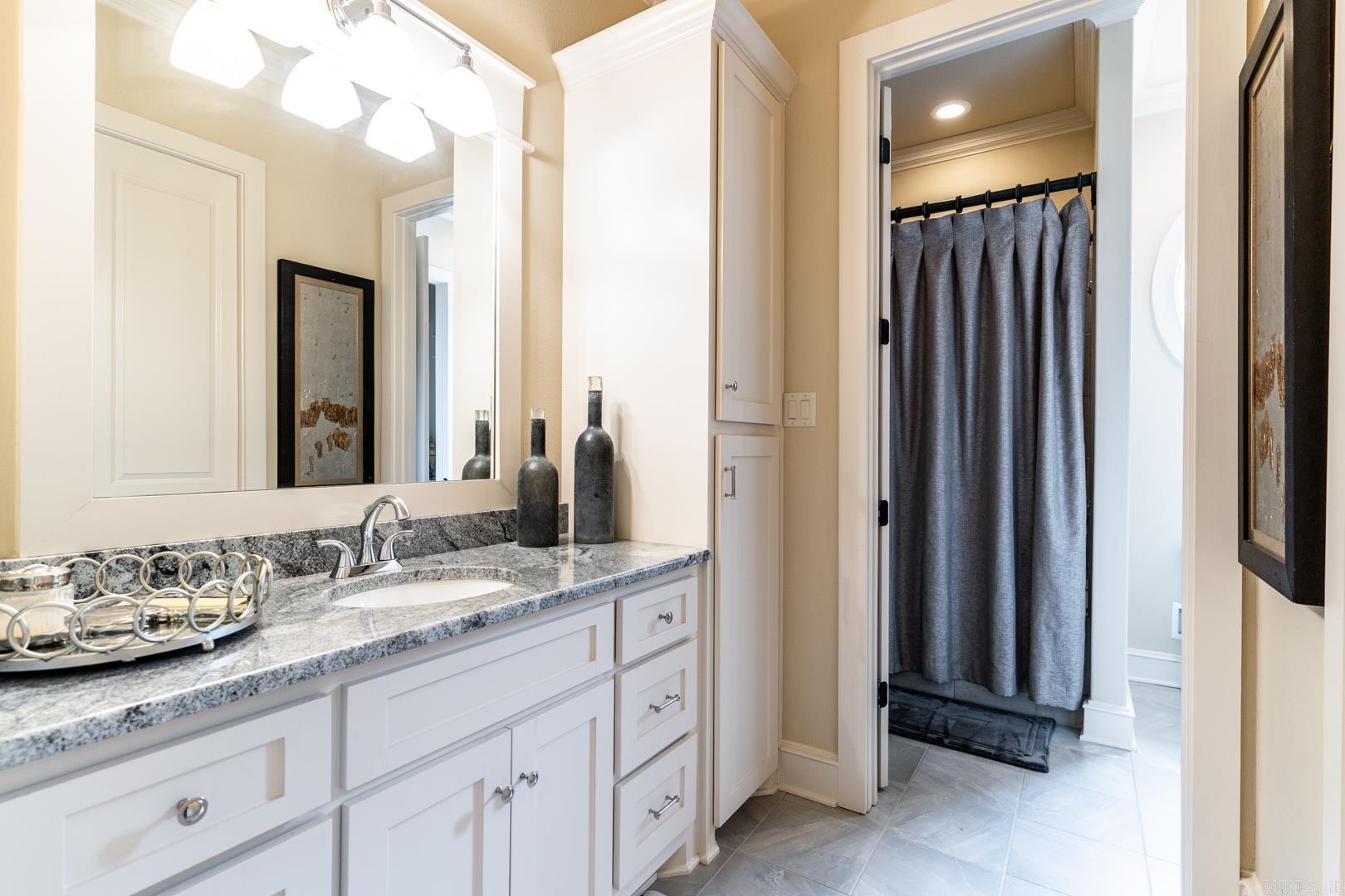 CHENAL VALLEY "ACCADIA COURT" - Residential