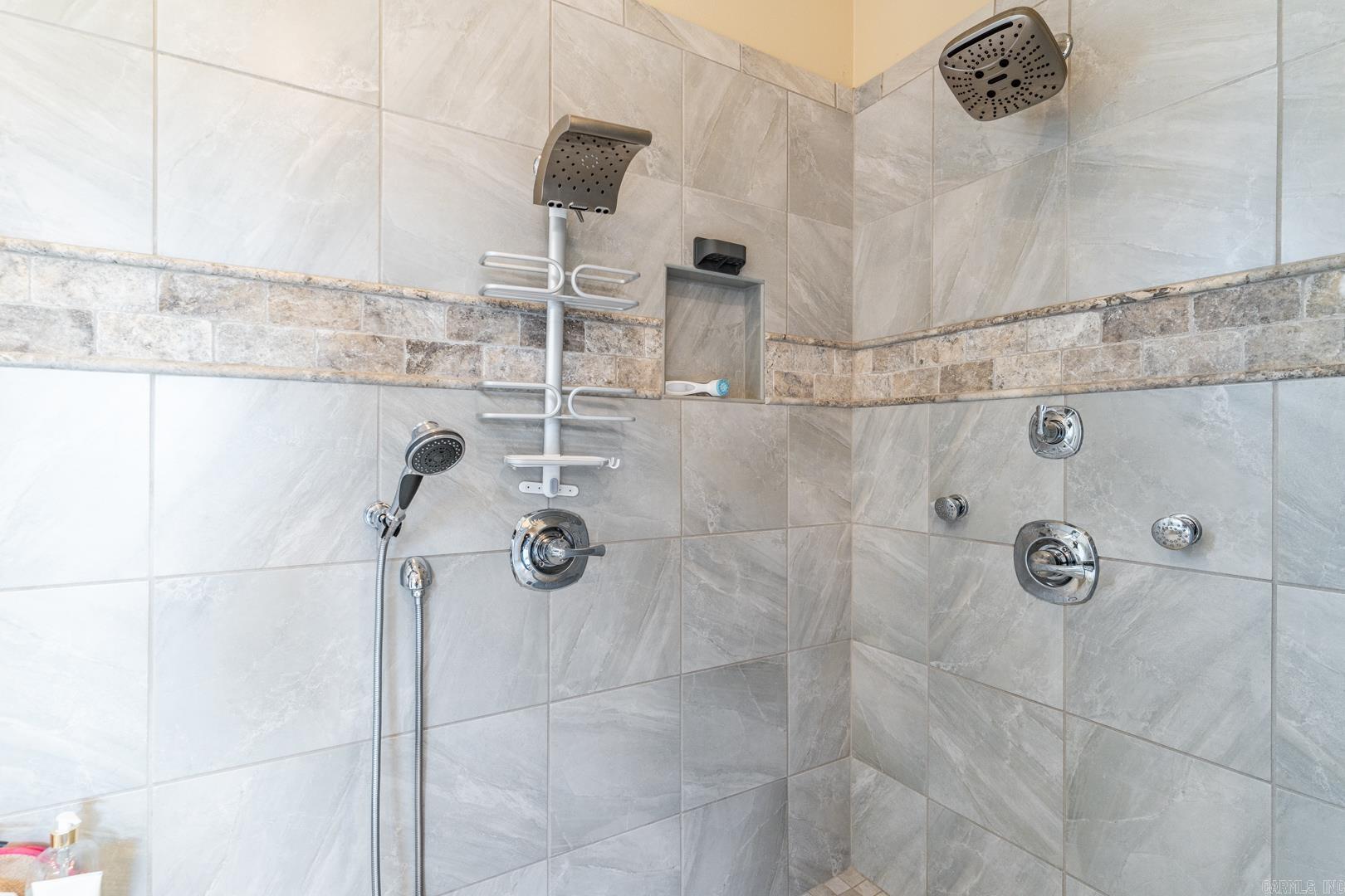 CHENAL VALLEY "ACCADIA COURT" - Residential