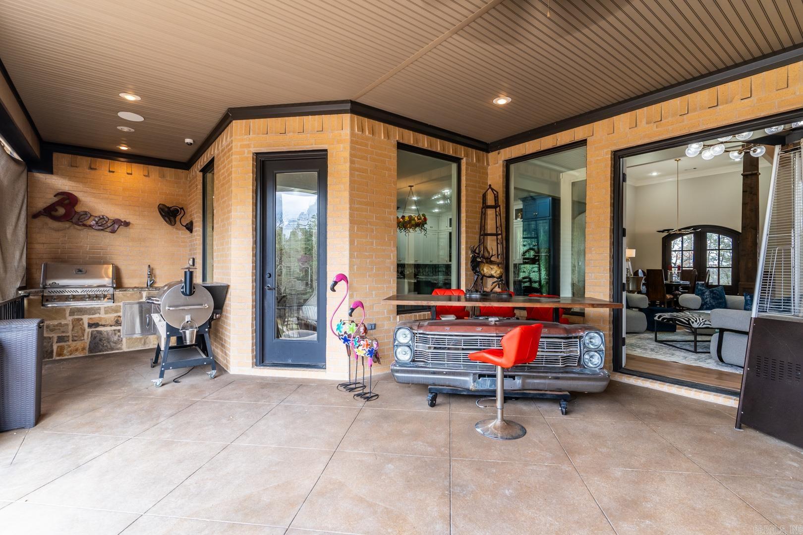 CHENAL VALLEY "ACCADIA COURT" - Residential