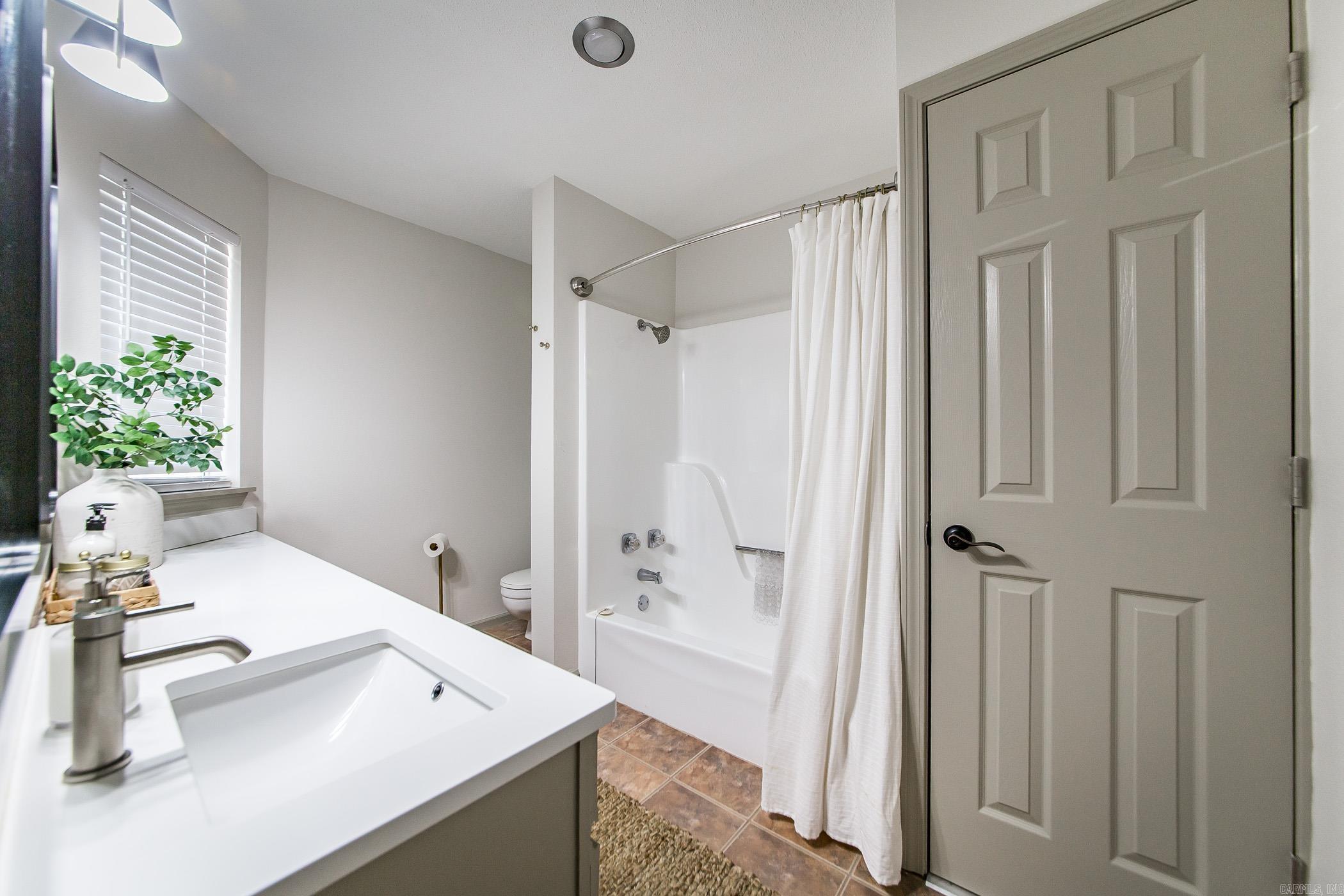 Summerhill Place Condos - Residential