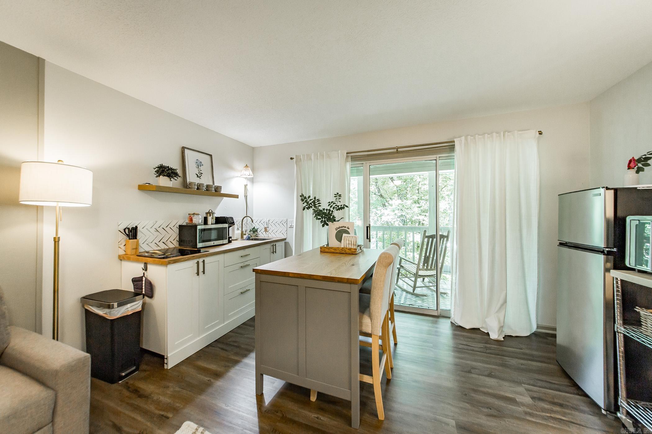 Summerhill Place Condos - Residential