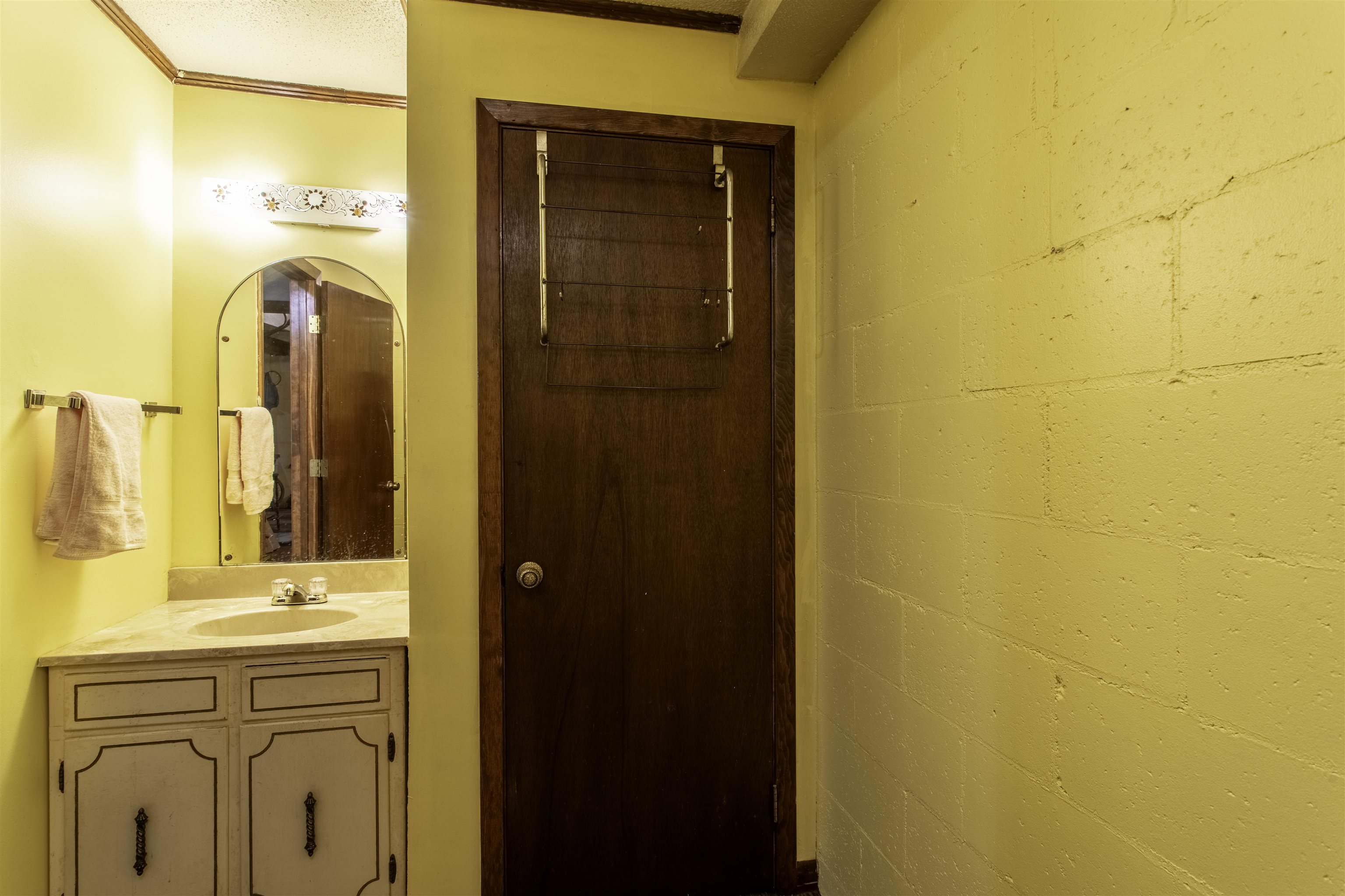 LAKE FORREST ADDN - Residential