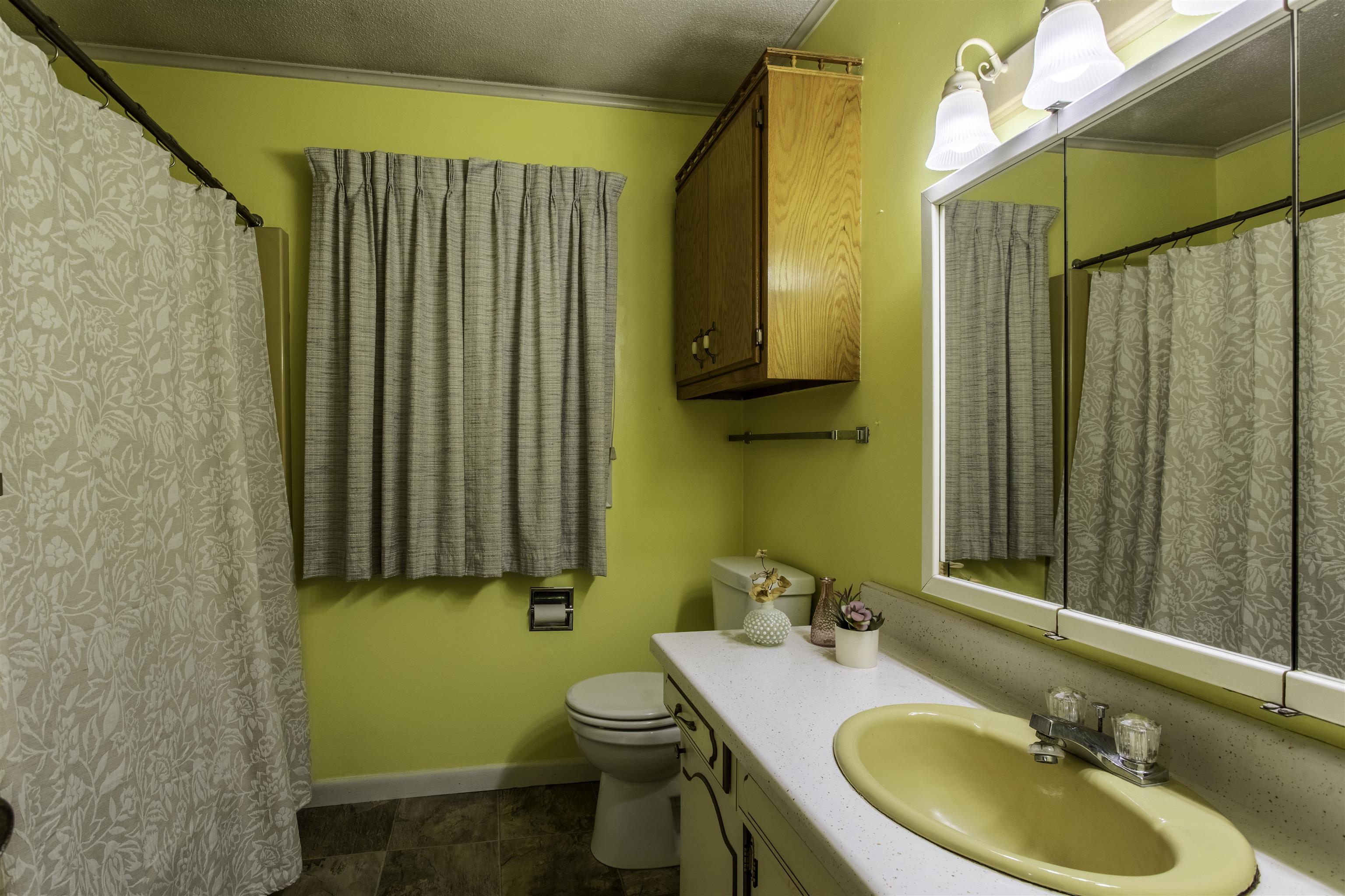 LAKE FORREST ADDN - Residential