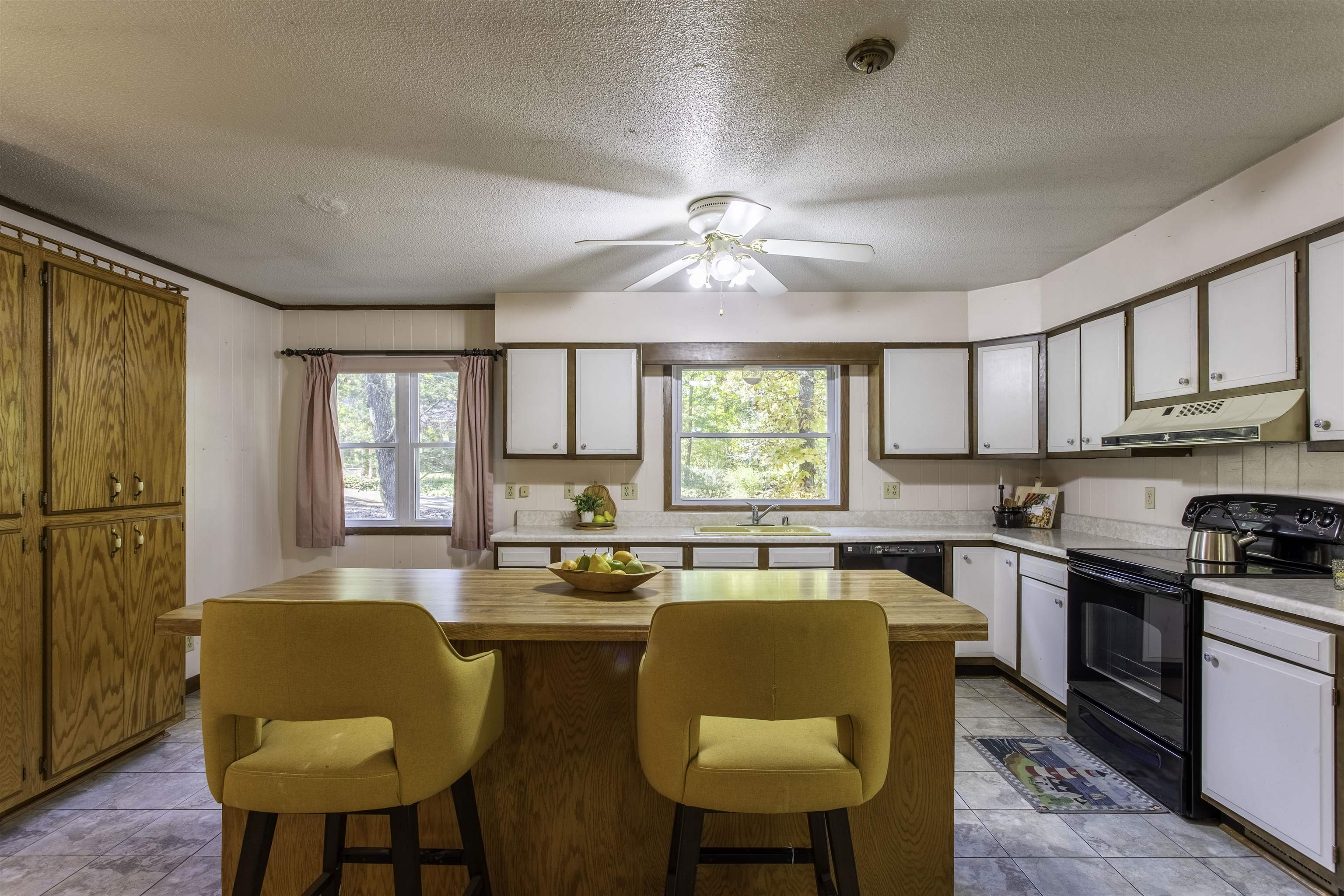 LAKE FORREST ADDN - Residential