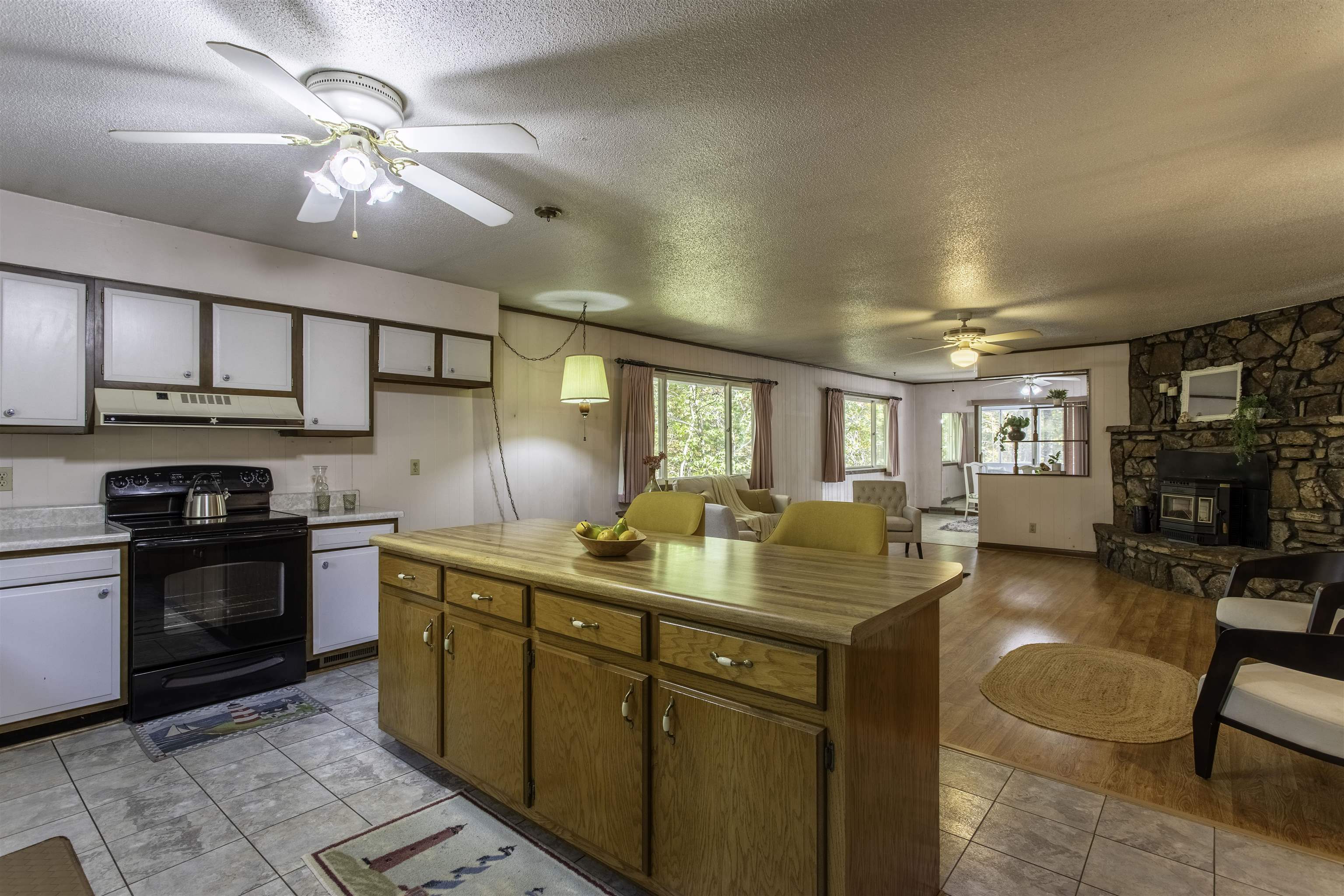 LAKE FORREST ADDN - Residential