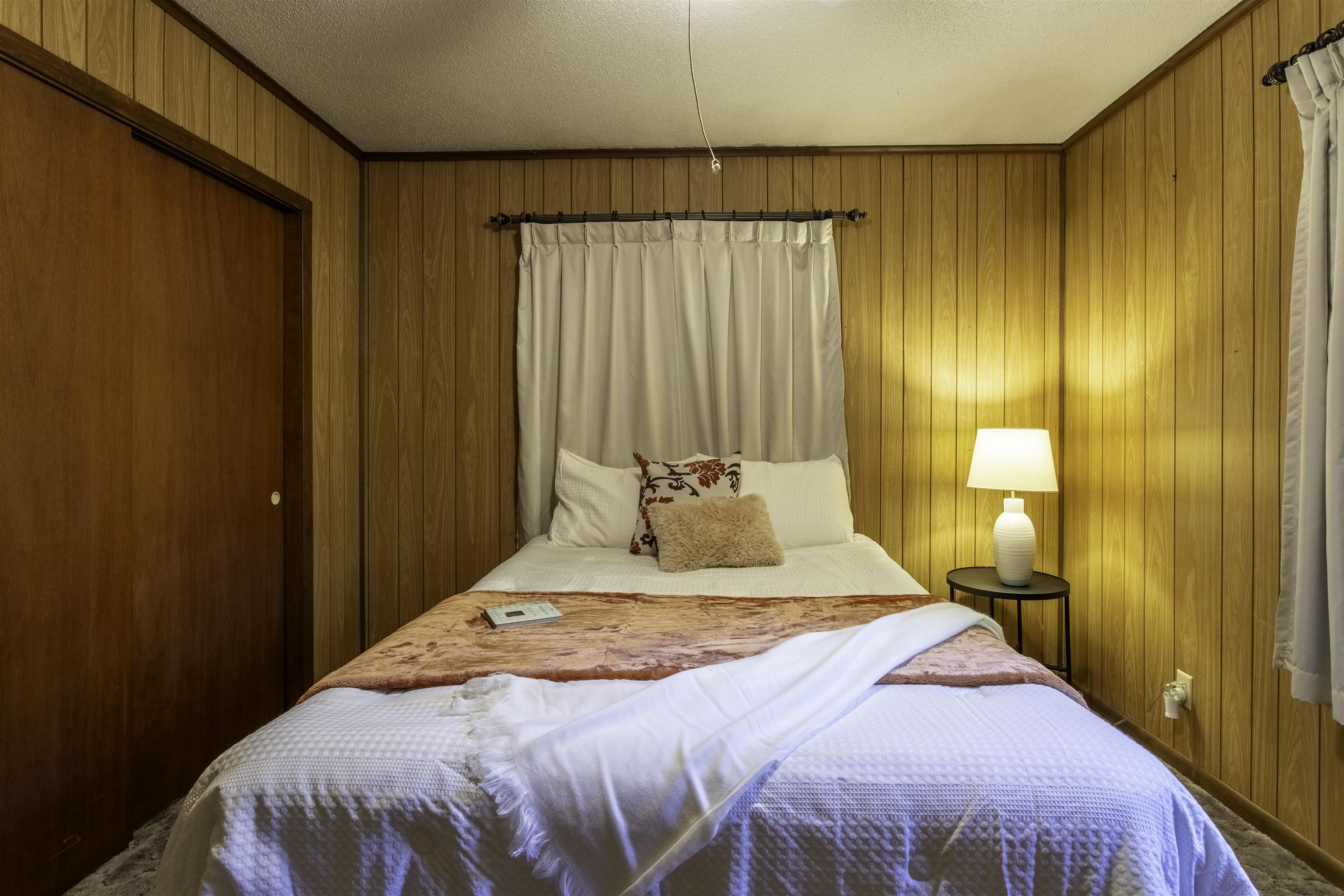 LAKE FORREST ADDN - Residential