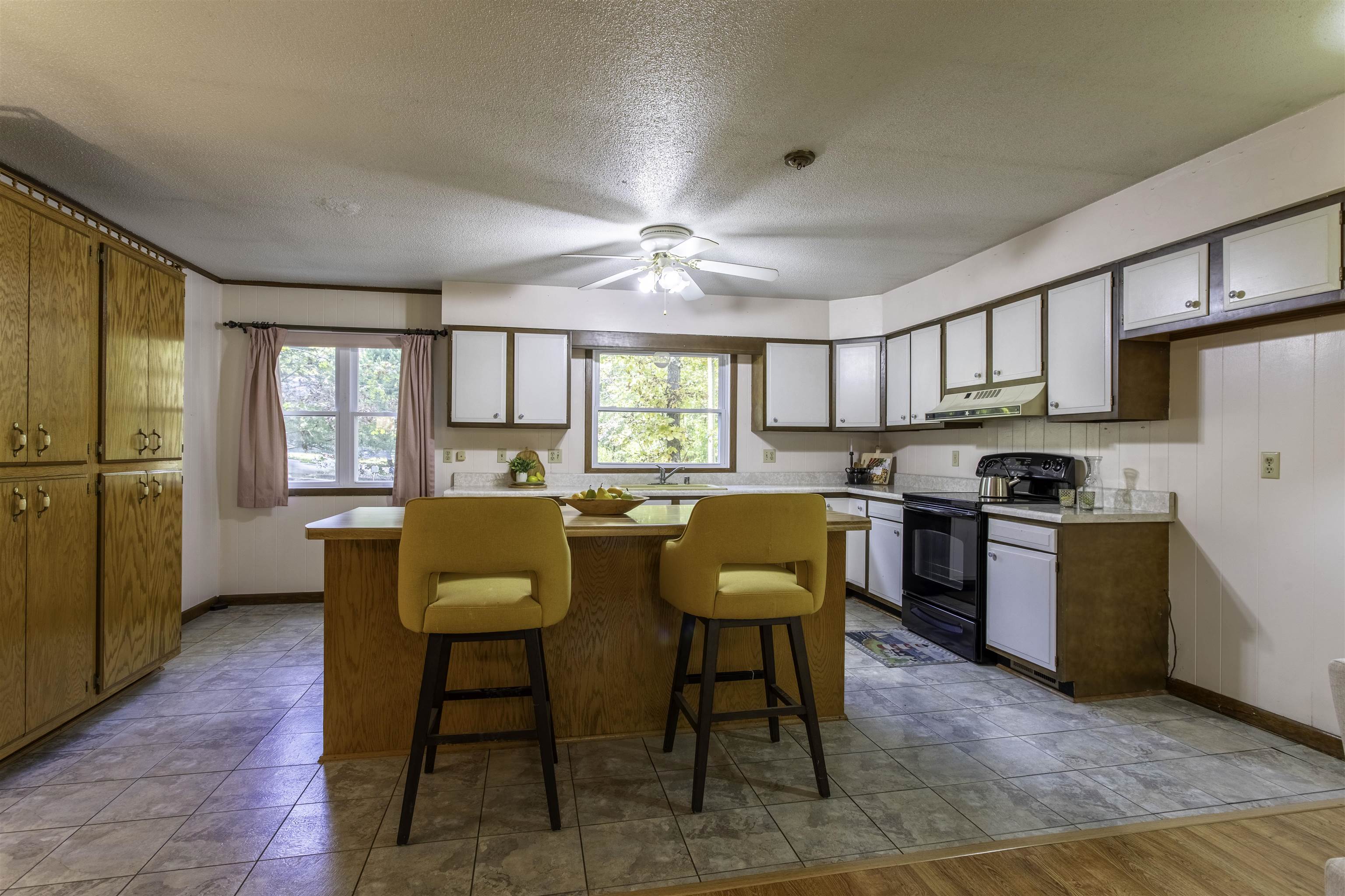 LAKE FORREST ADDN - Residential