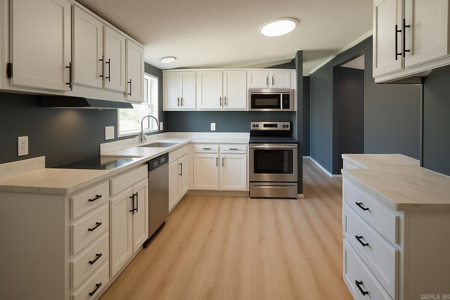 AIRSMAN ADDITION - Residential