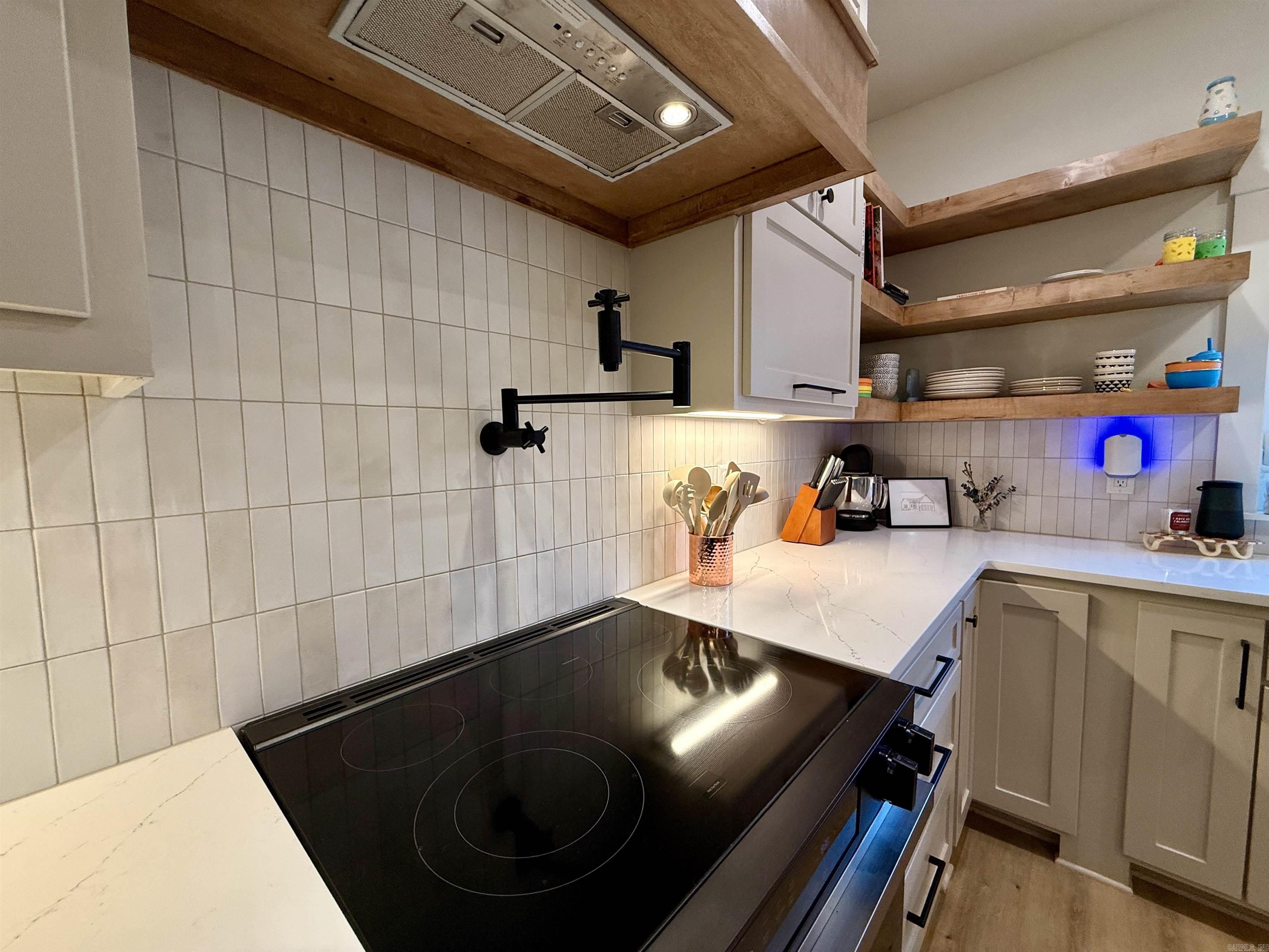 EAST MEADOW - Residential
