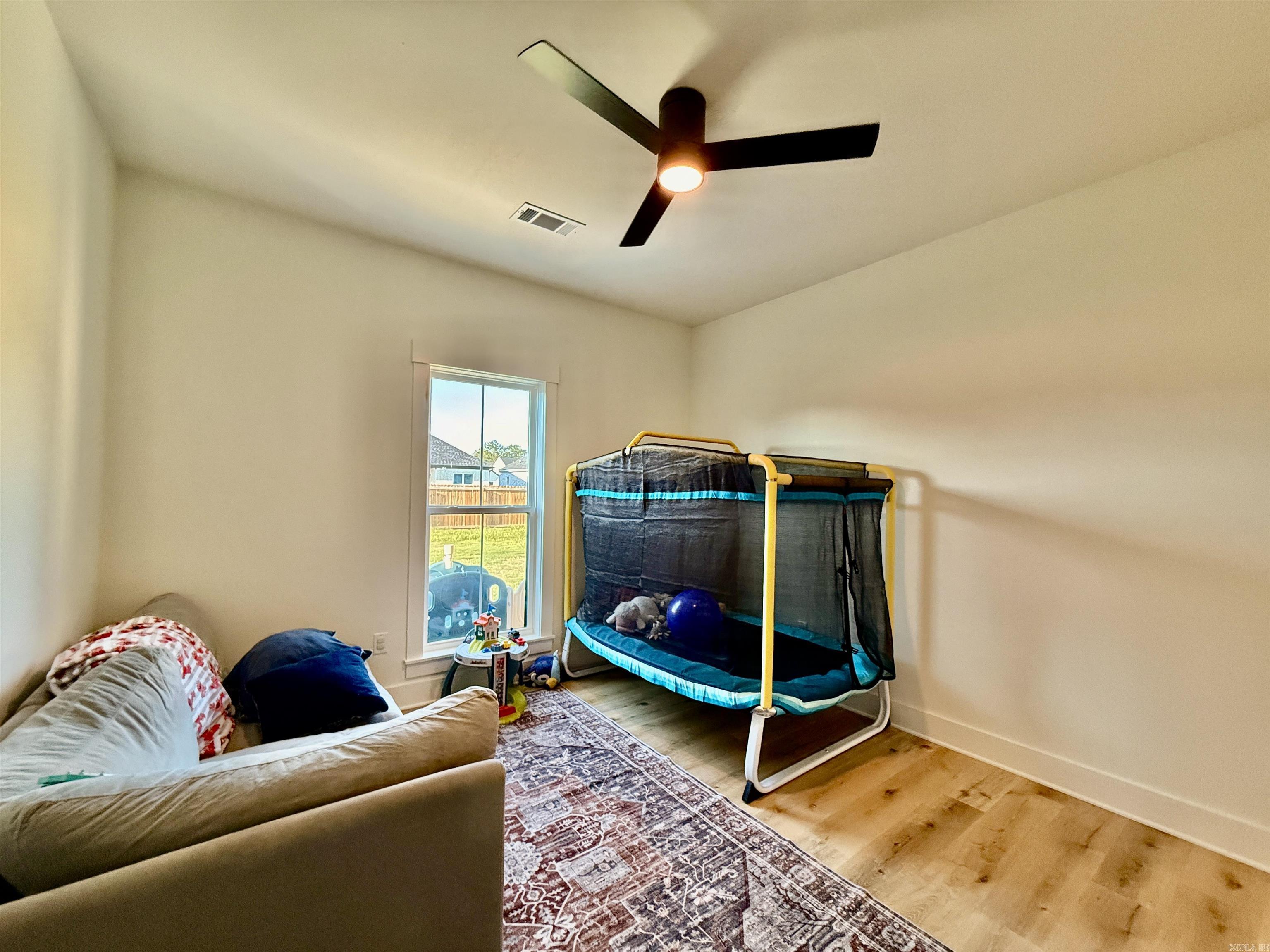 EAST MEADOW - Residential