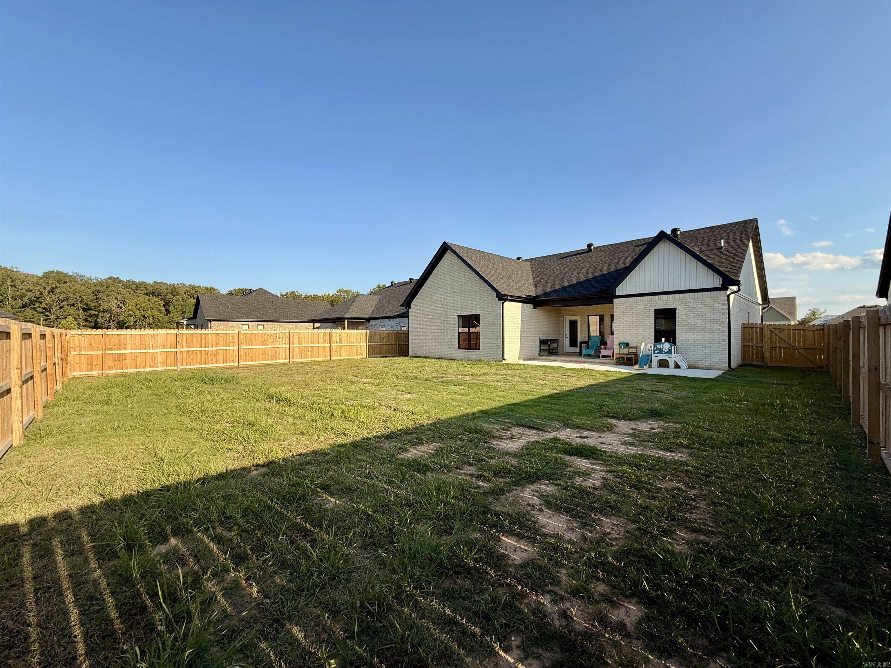 EAST MEADOW - Residential