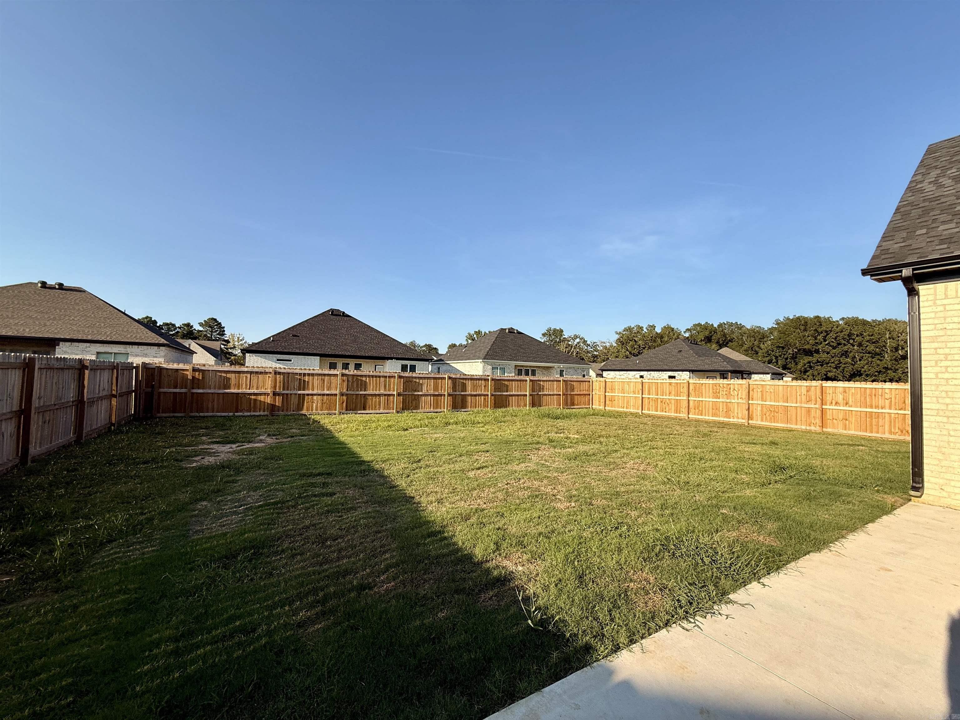 EAST MEADOW - Residential