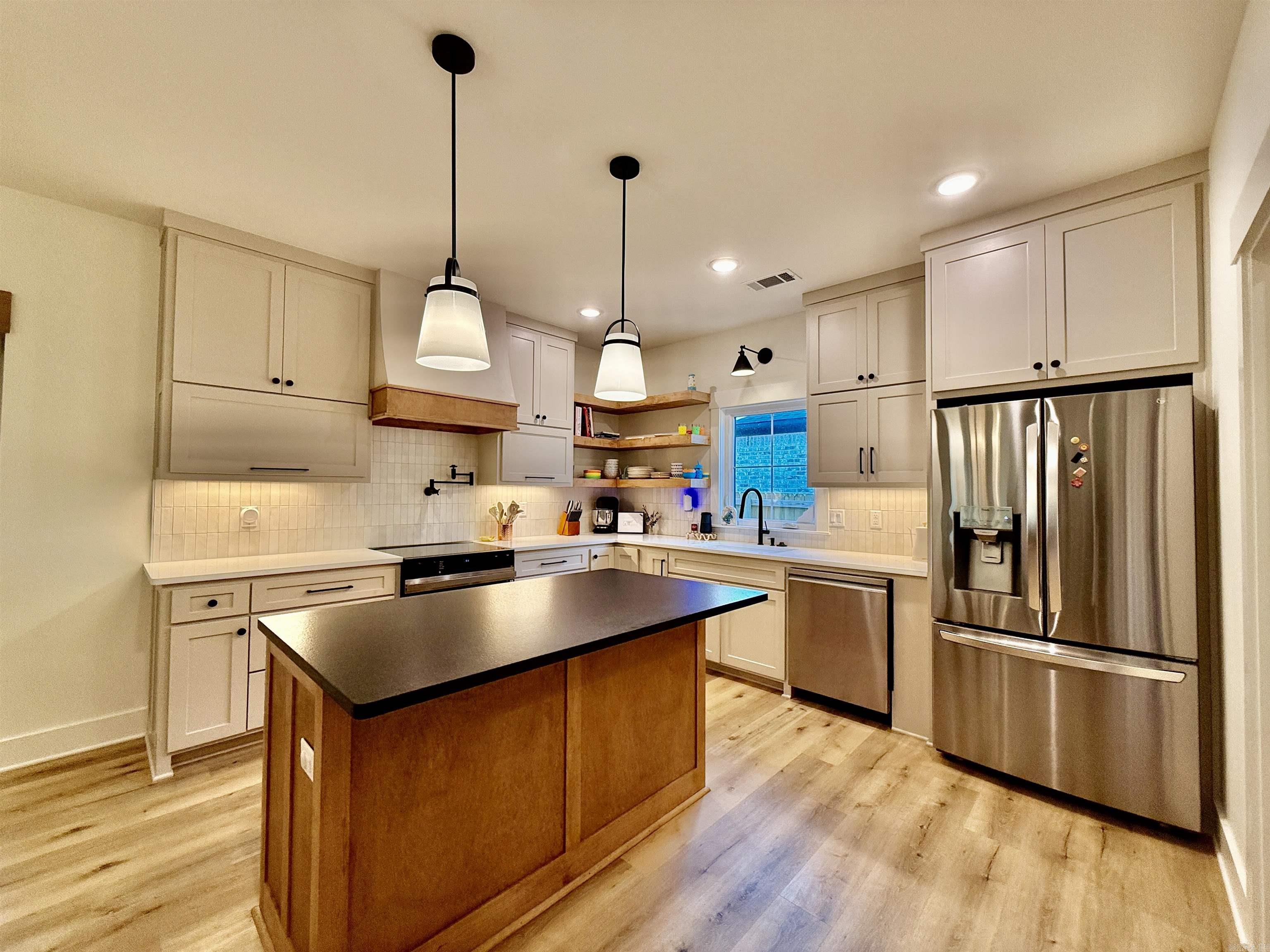 EAST MEADOW - Residential