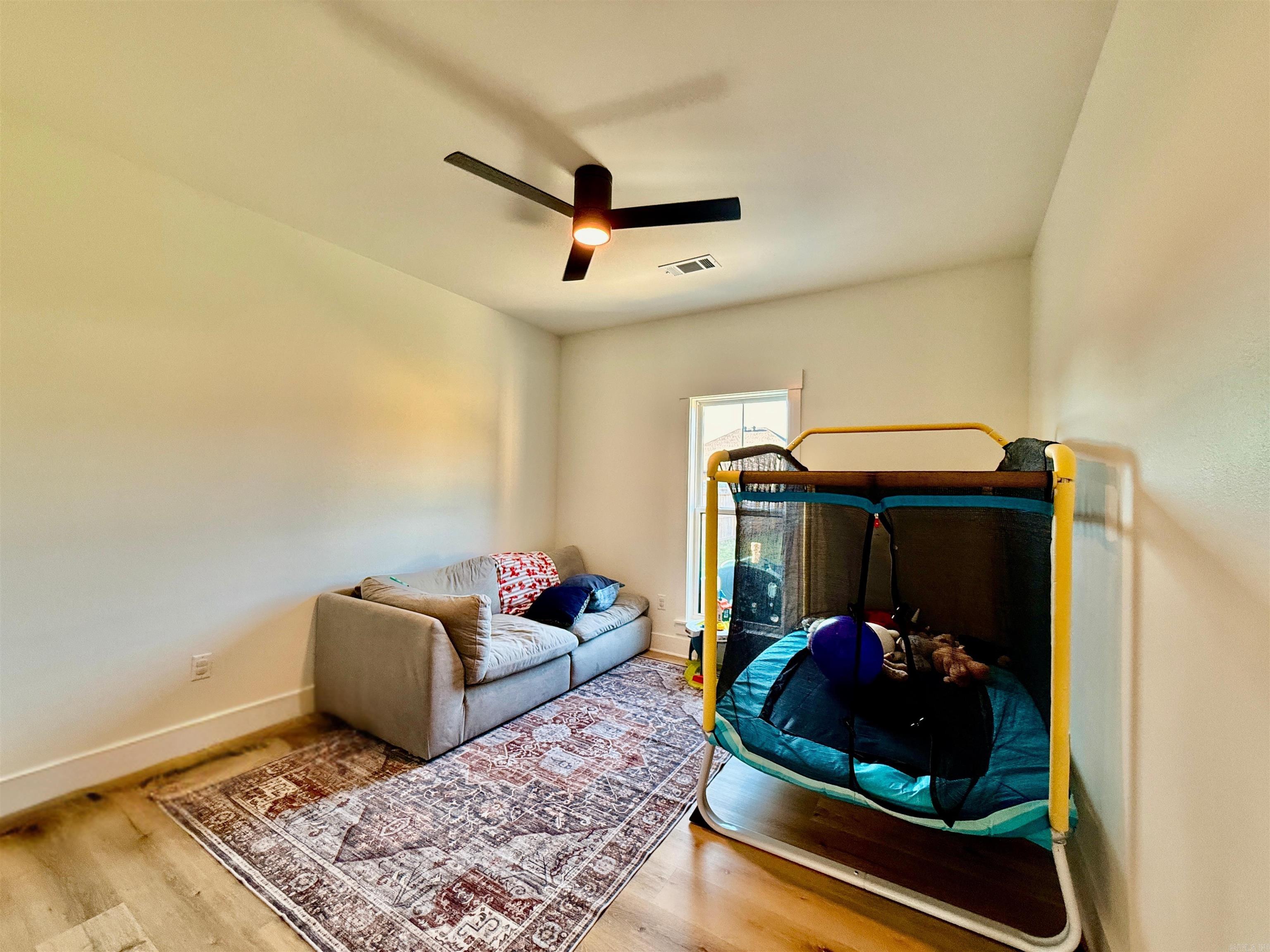 EAST MEADOW - Residential
