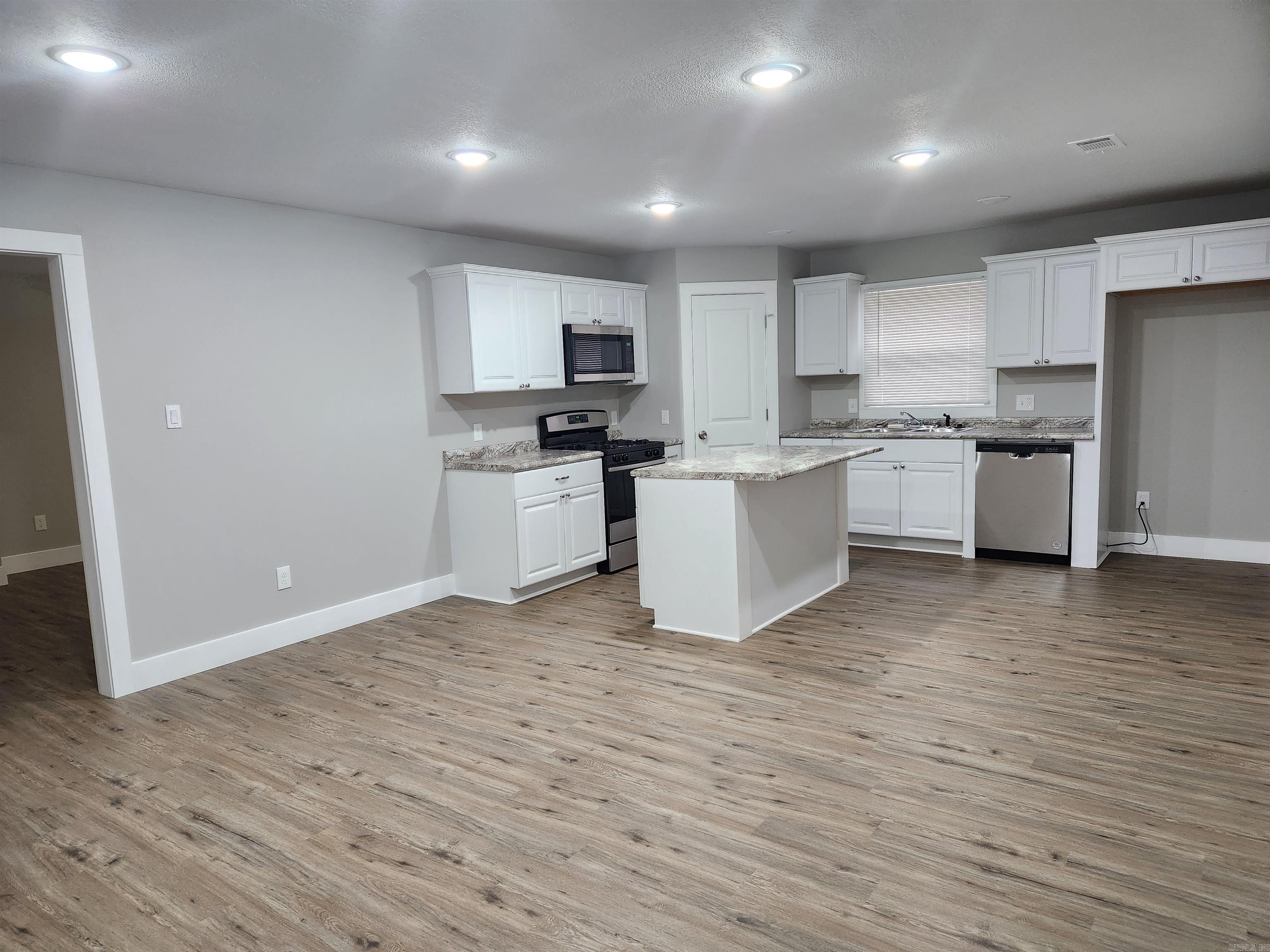 Metes & Bounds - Commercial Sale