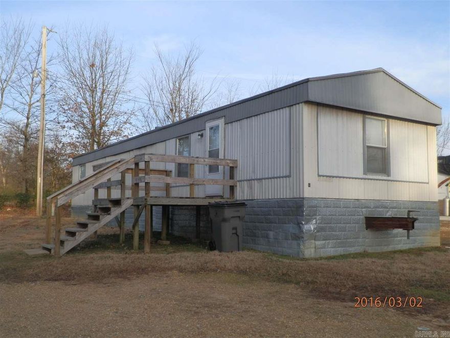 Convenient location for some local industries or those commuting to Jonesboro. Well maintained mobile home in mobile home park. Fridge, range and dishwasher provided. Water bill included in rent. Interested persons must apply with Property Manager. Application required. Application fee.