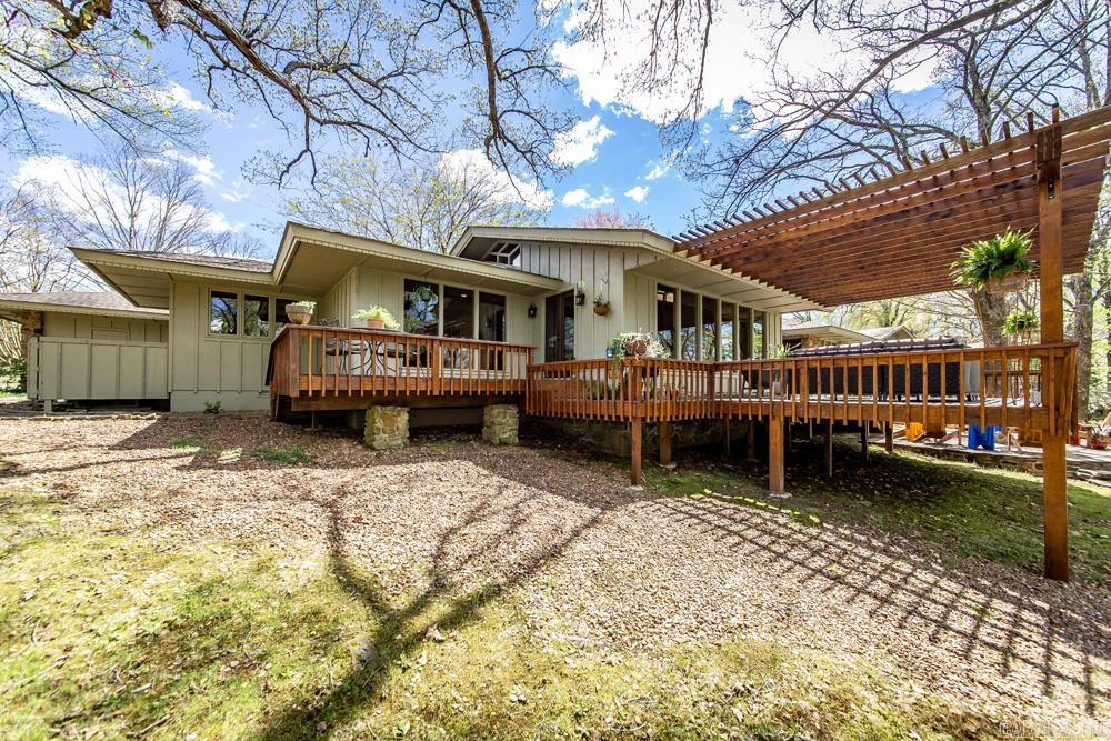 Eden Isle-Country Club - Residential