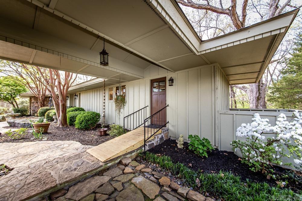 Eden Isle-Country Club - Residential