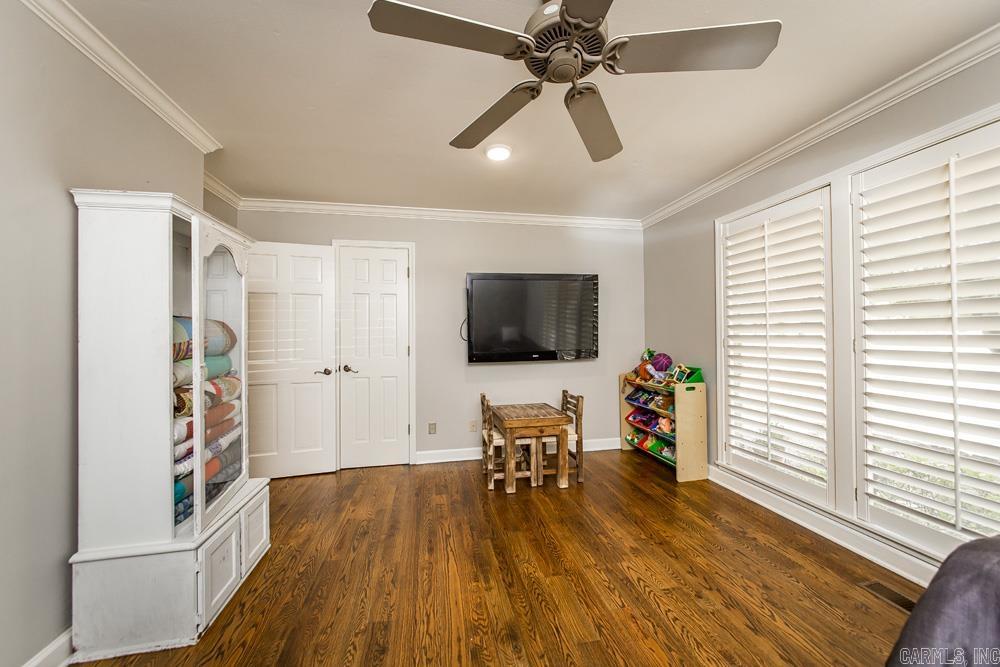 Eden Isle-Country Club - Residential