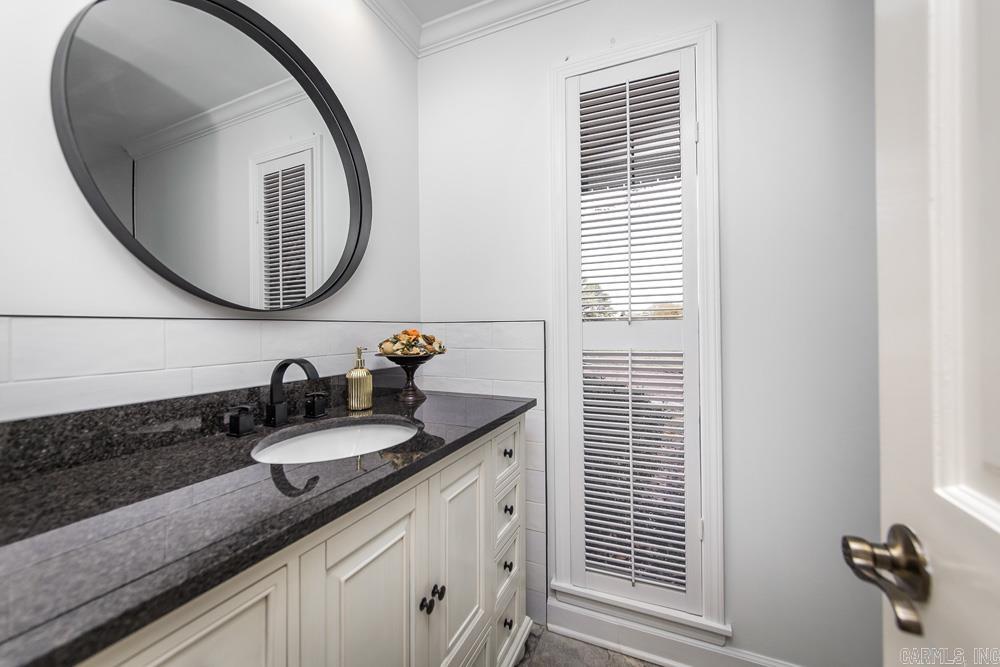 Eden Isle-Country Club - Residential