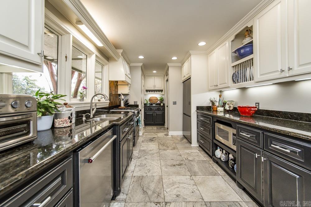 Eden Isle-Country Club - Residential