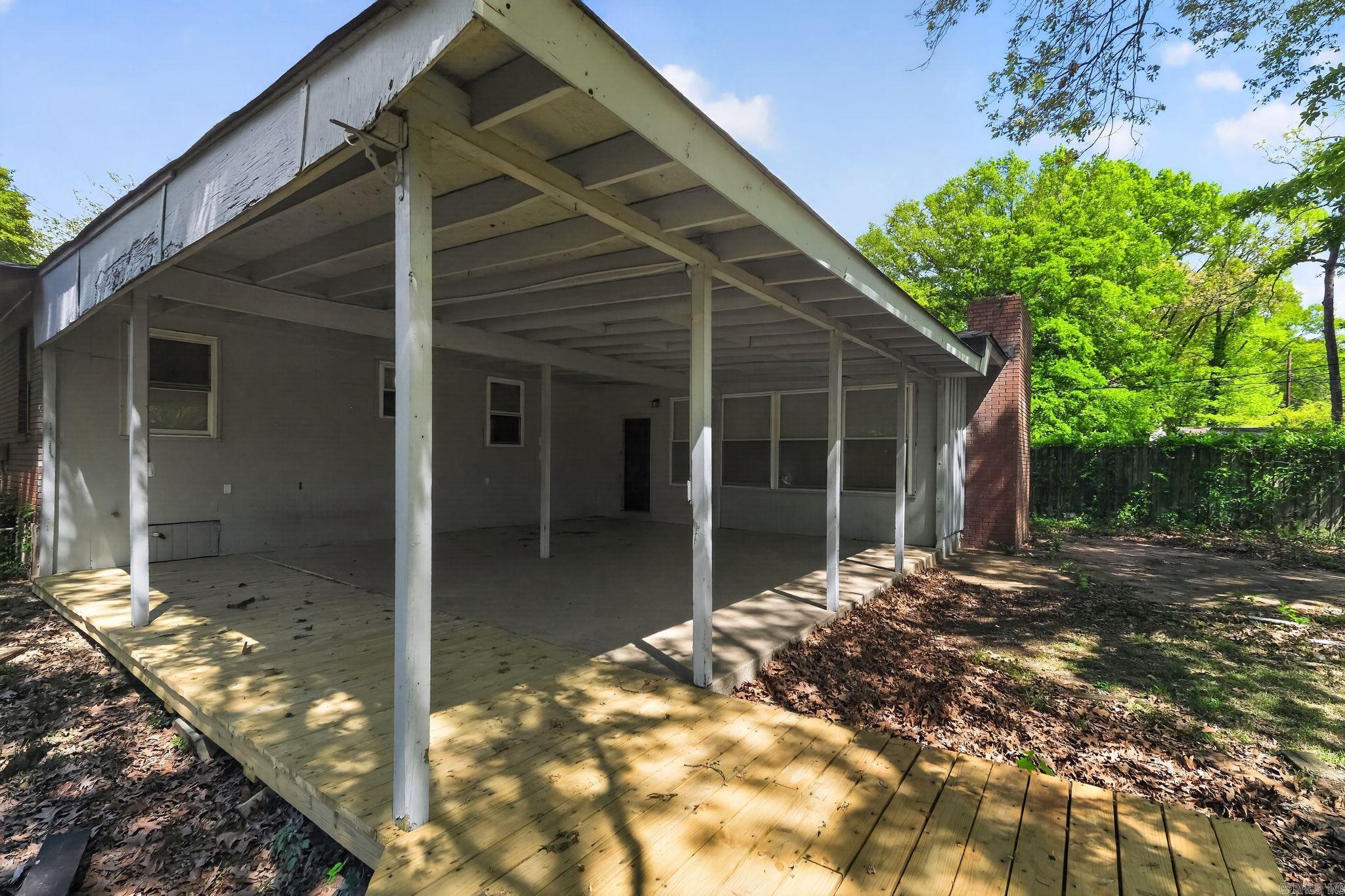 WAKEFIELD VILLAGE - Residential