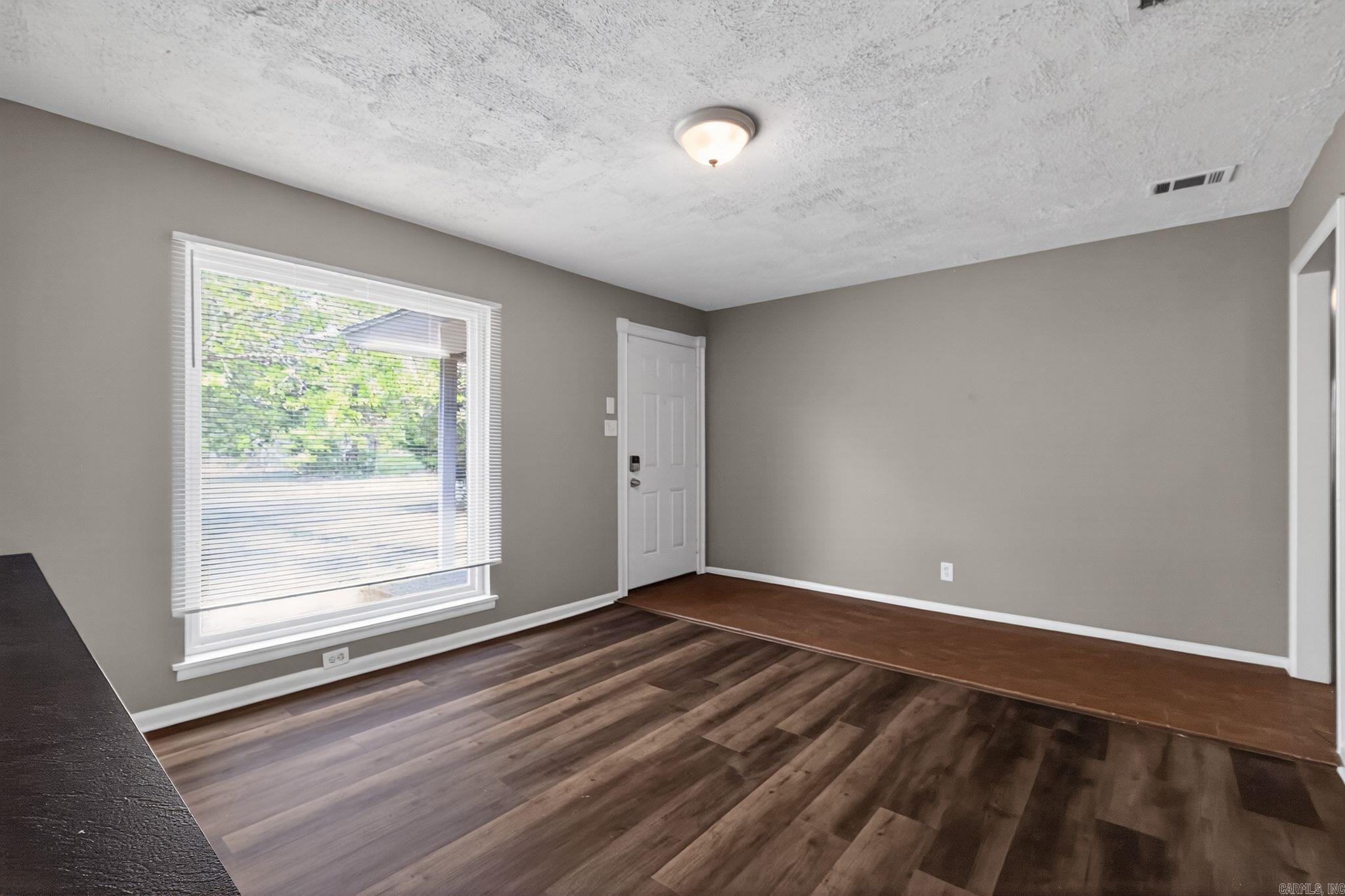 WAKEFIELD VILLAGE - Residential